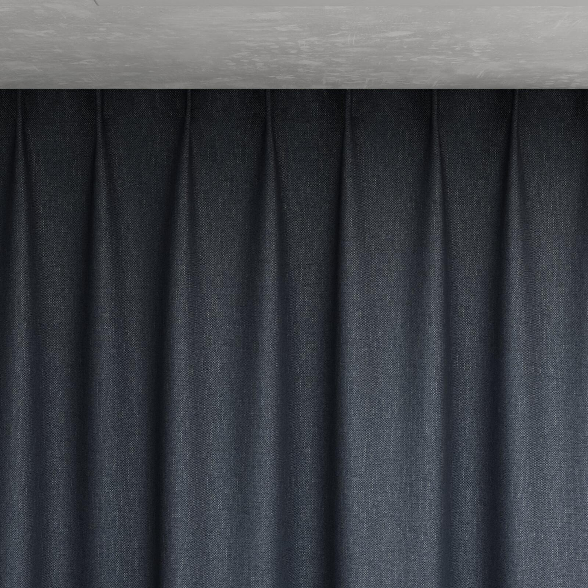 Top view of Bronco Shadow, pinch pleat