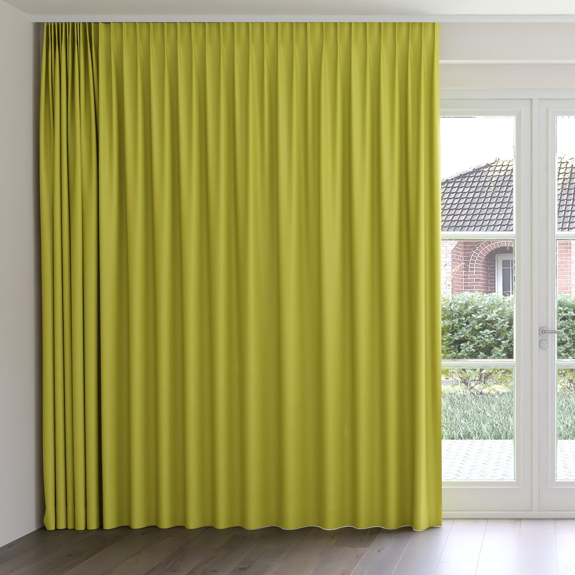 Front view of Blockbuster Boa, on curtain rail