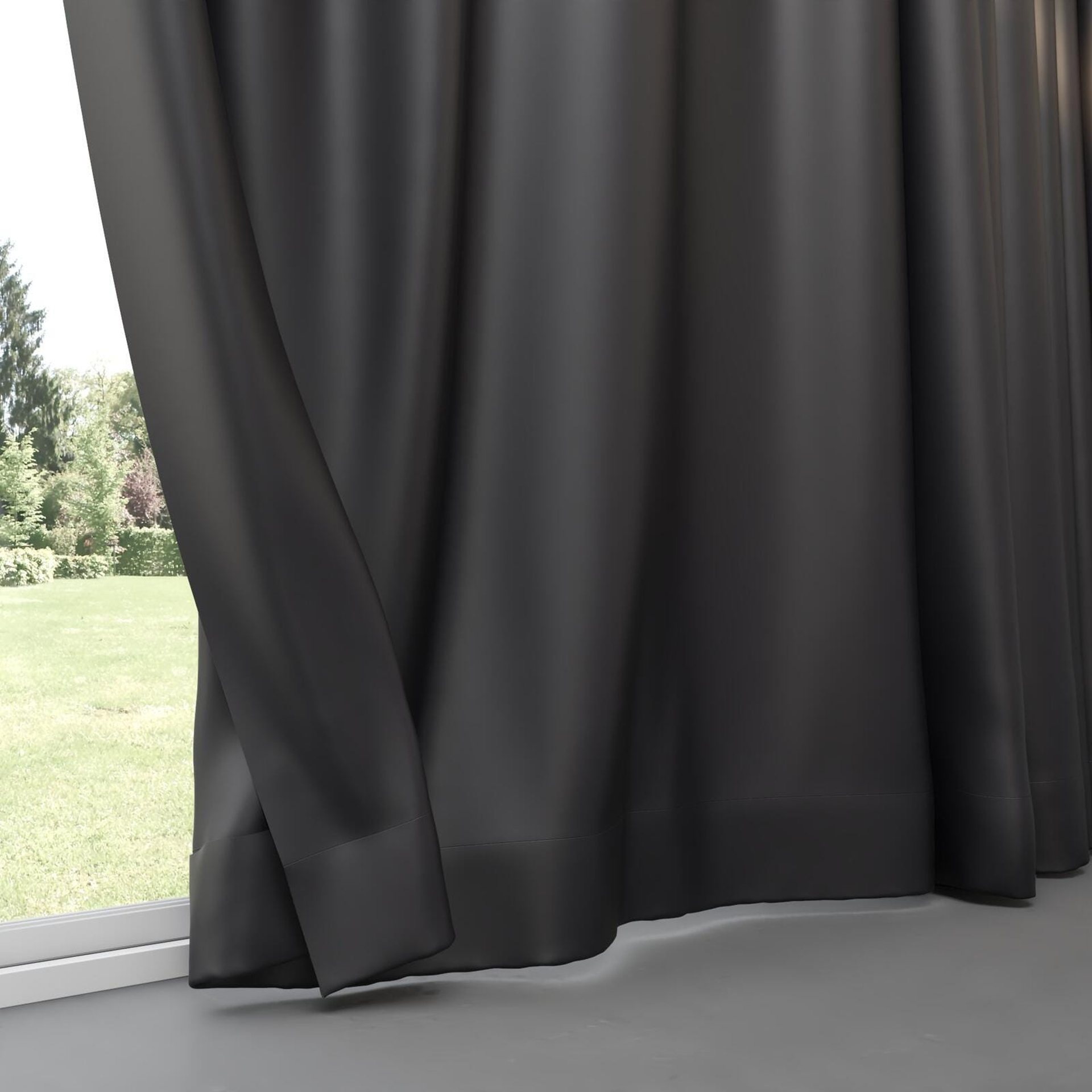 Bottom view of North Face Caviar, pinch pleat