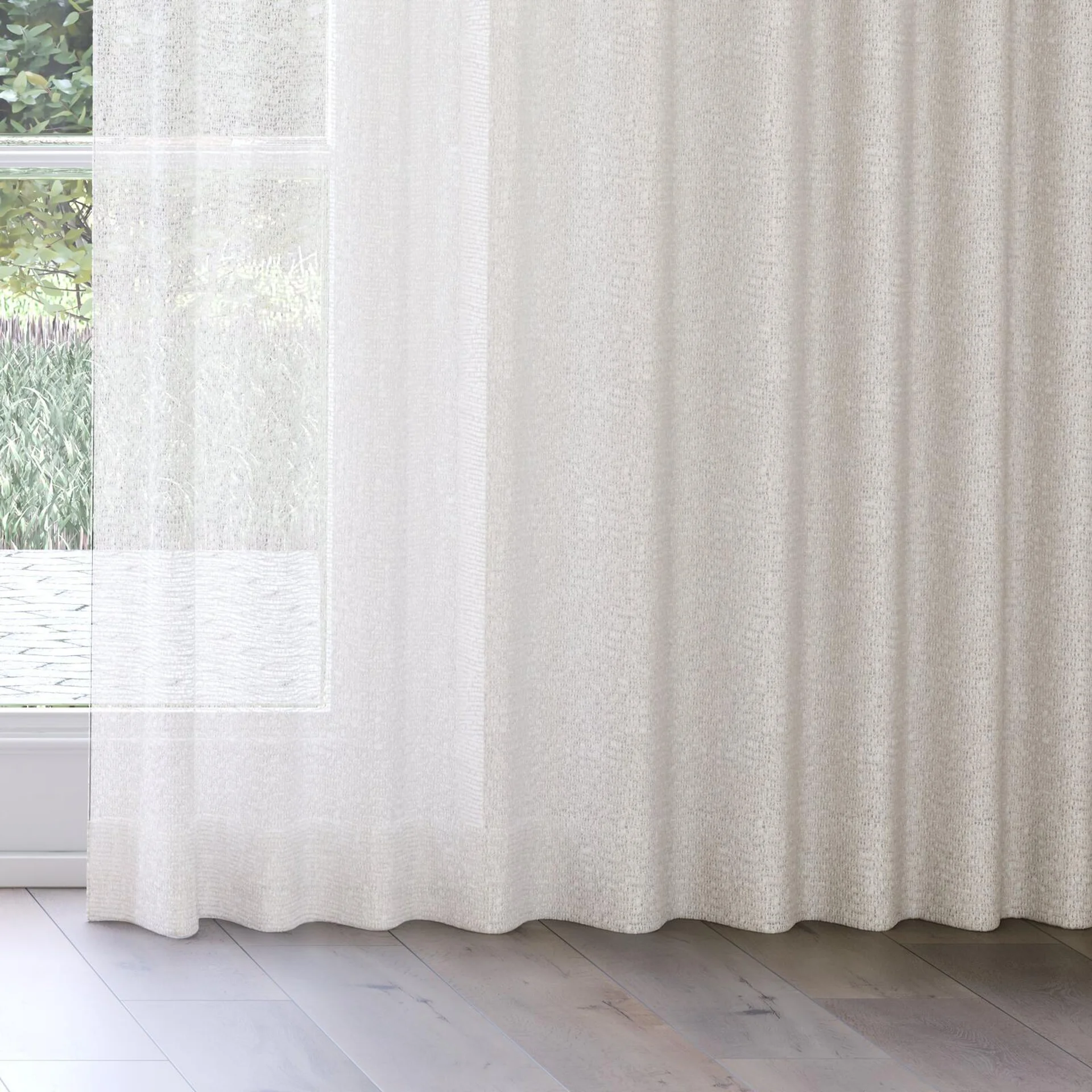 Bottom view of Totto Salt, on curtain rail