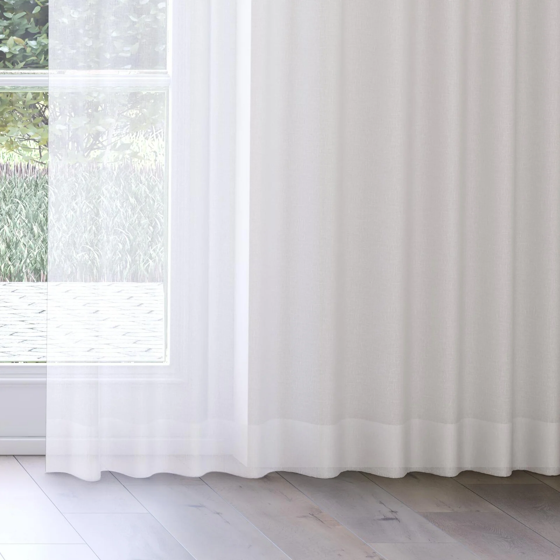 Bottom view of Cavalier Salt, on curtain rail