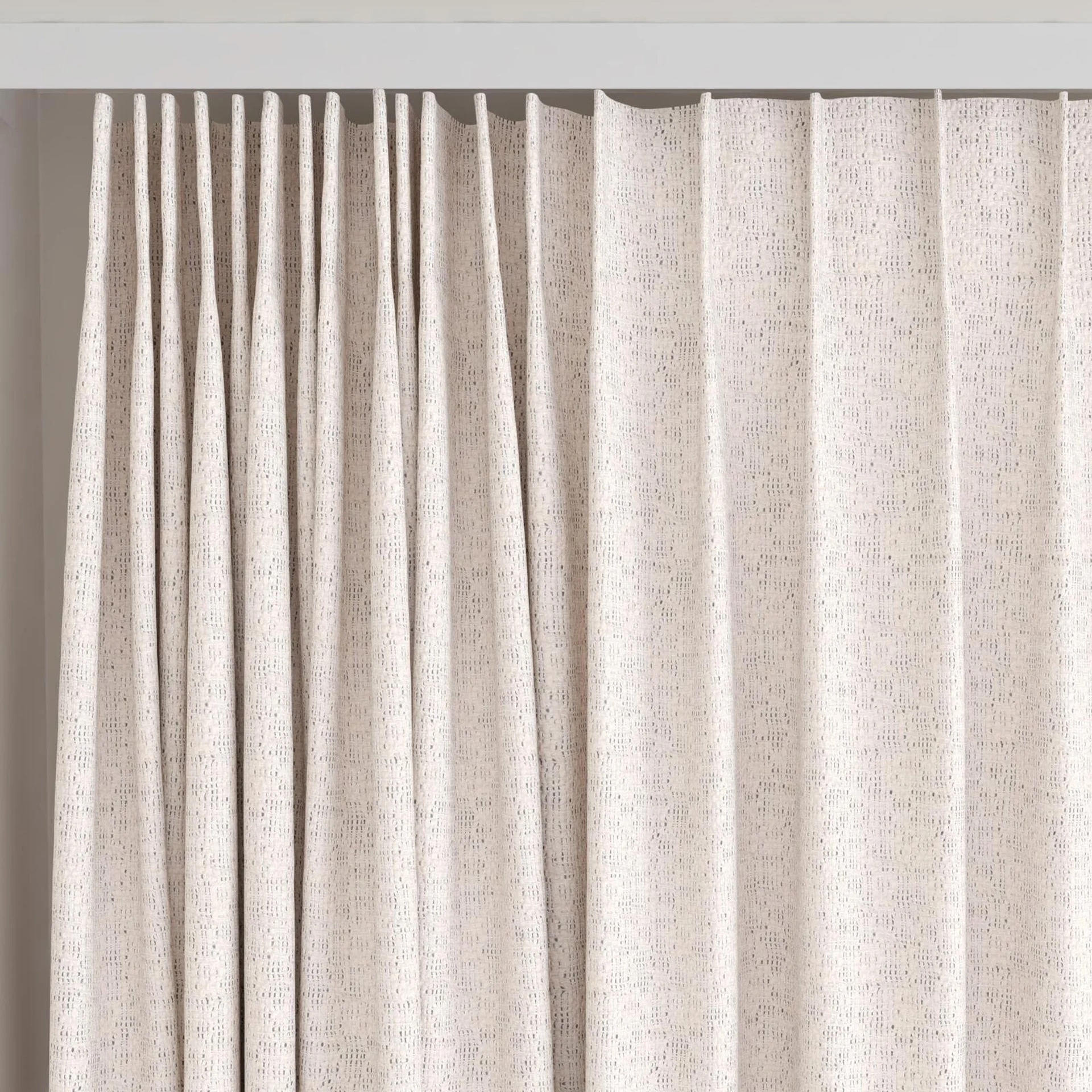 Top view of Cestino Ecru, on curtain rail