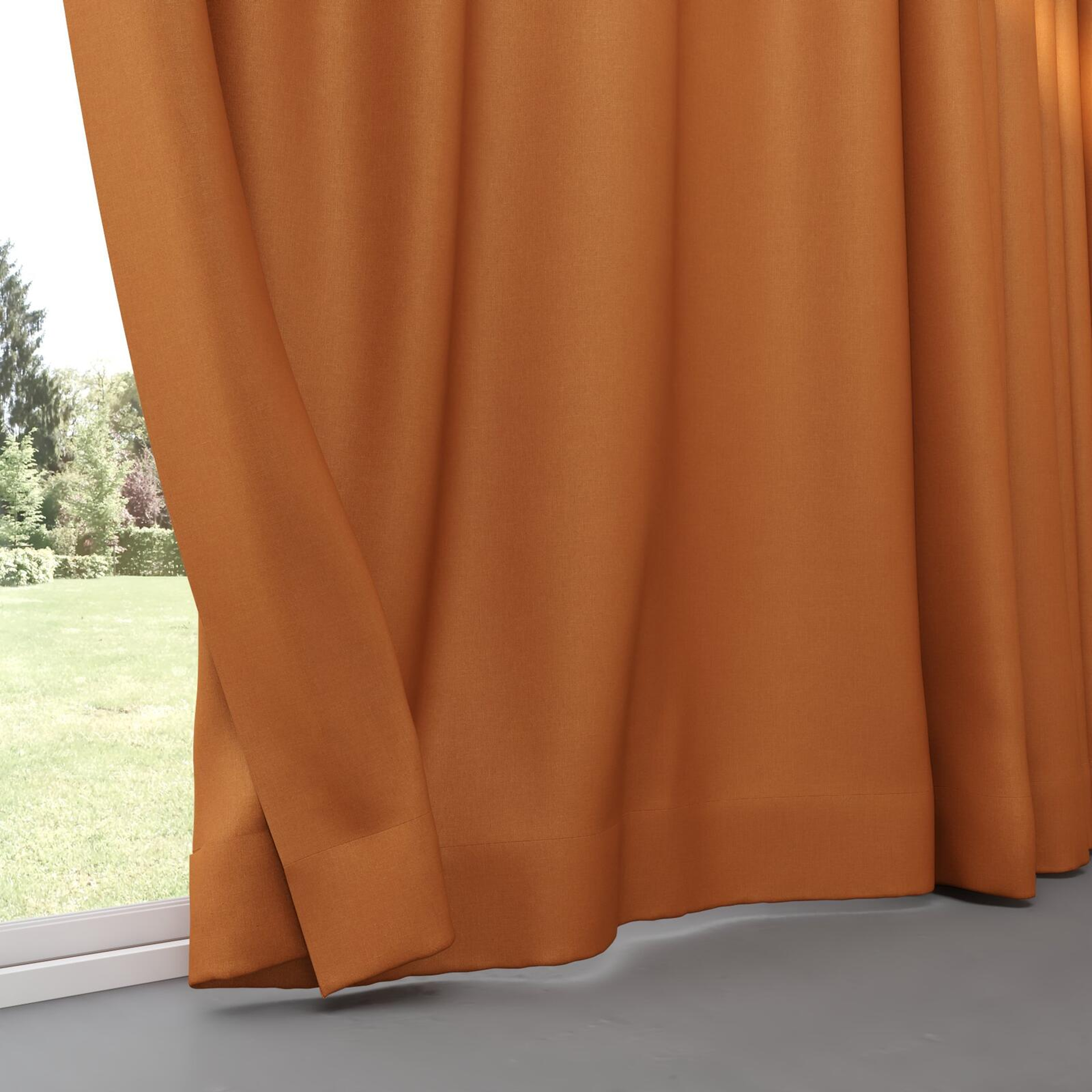 Bottom view of Kanvas Spice, pinch pleat