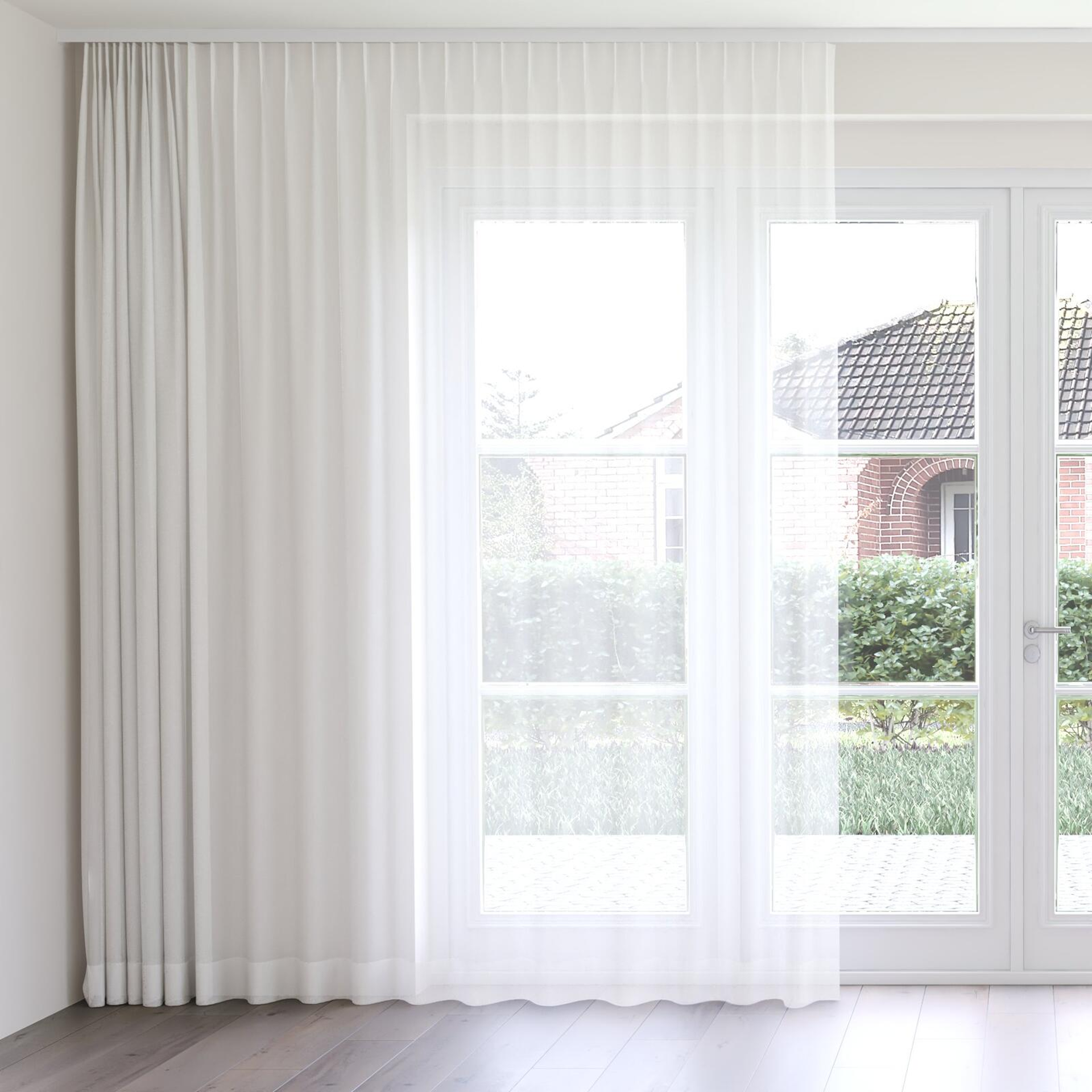 Front view of Sardinia Silt, on curtain rail