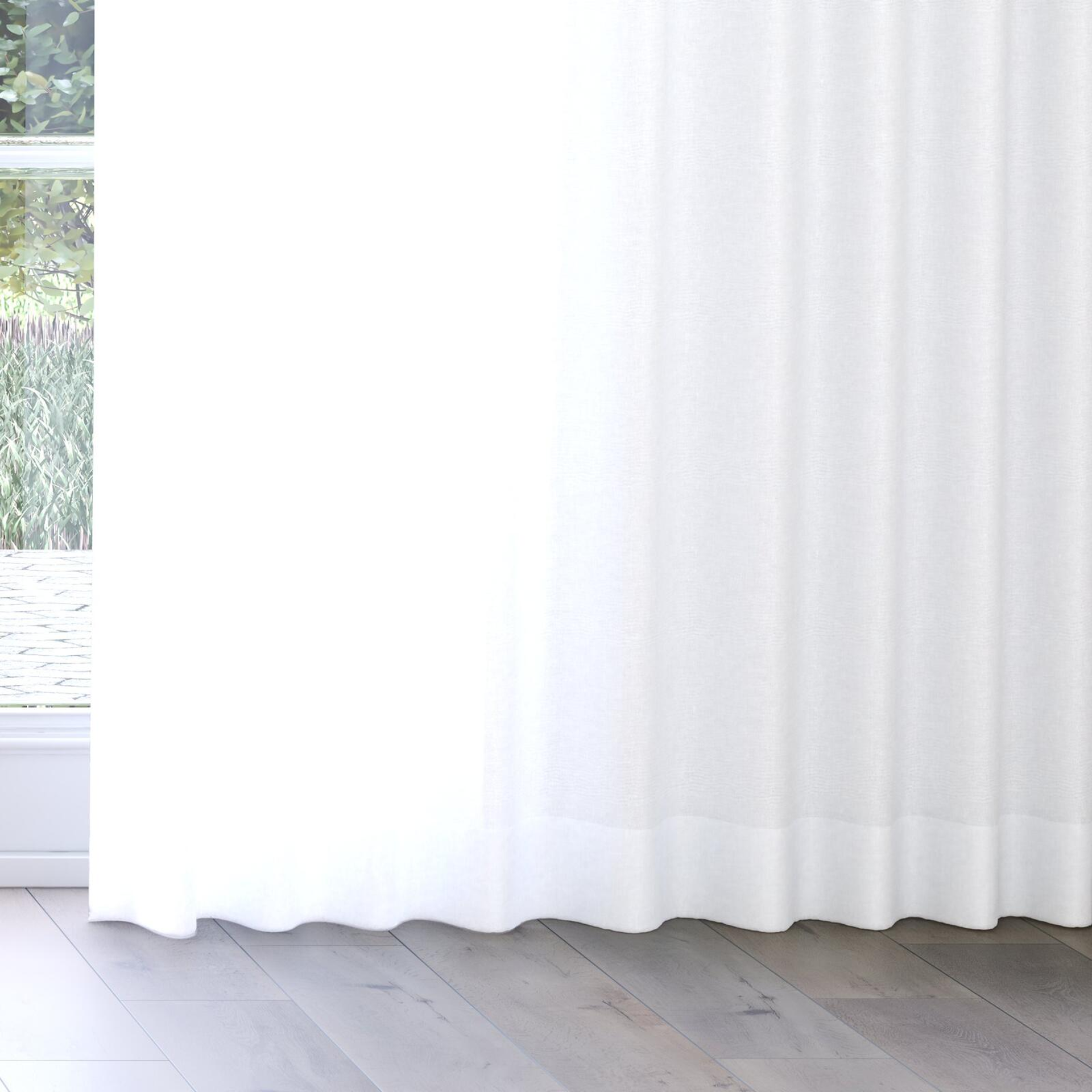 Bottom view of Arcadia Pristine, on curtain rail