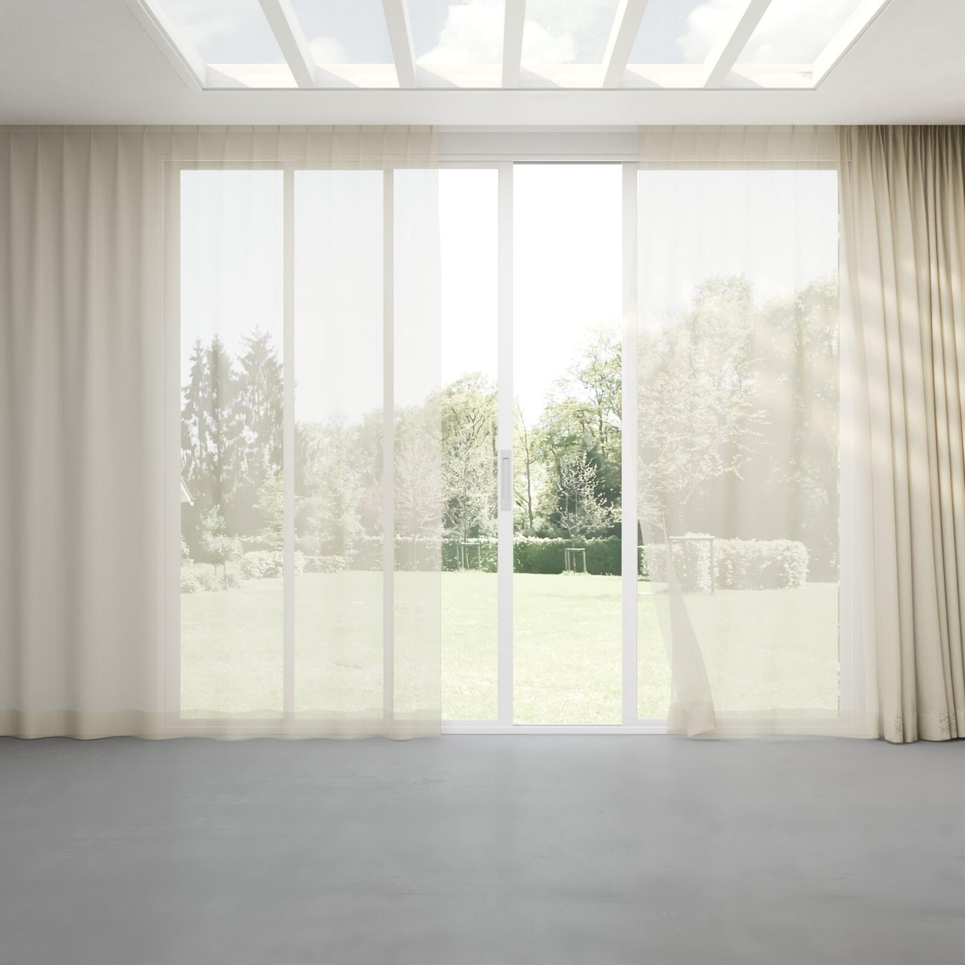Full view of Sardinia Linen, pinch pleat
