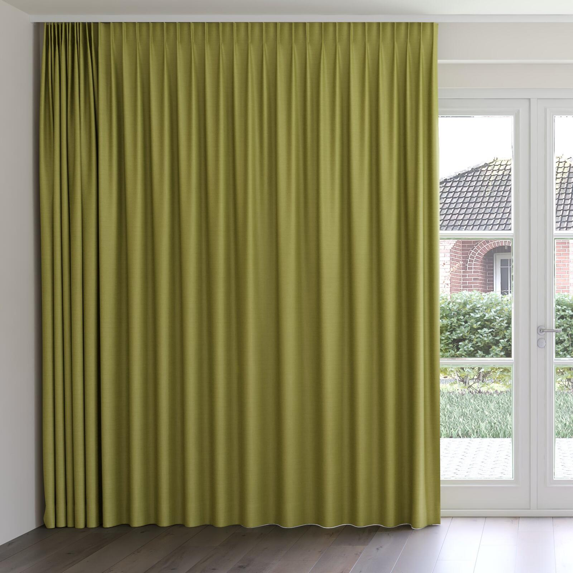 Front view of Linex Pesto, on curtain rail