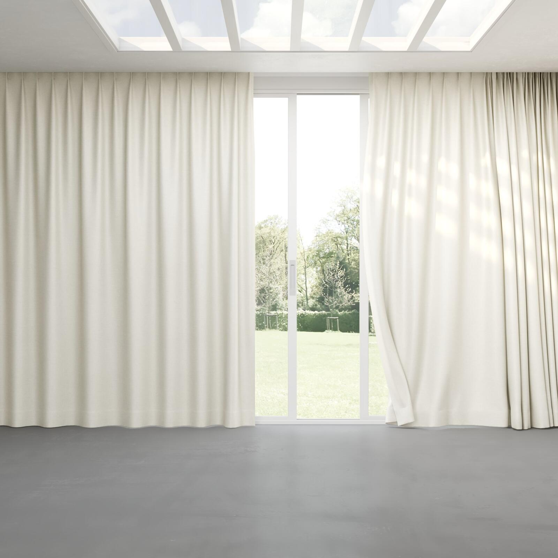 Full view of Provence Ivory, pinch pleat