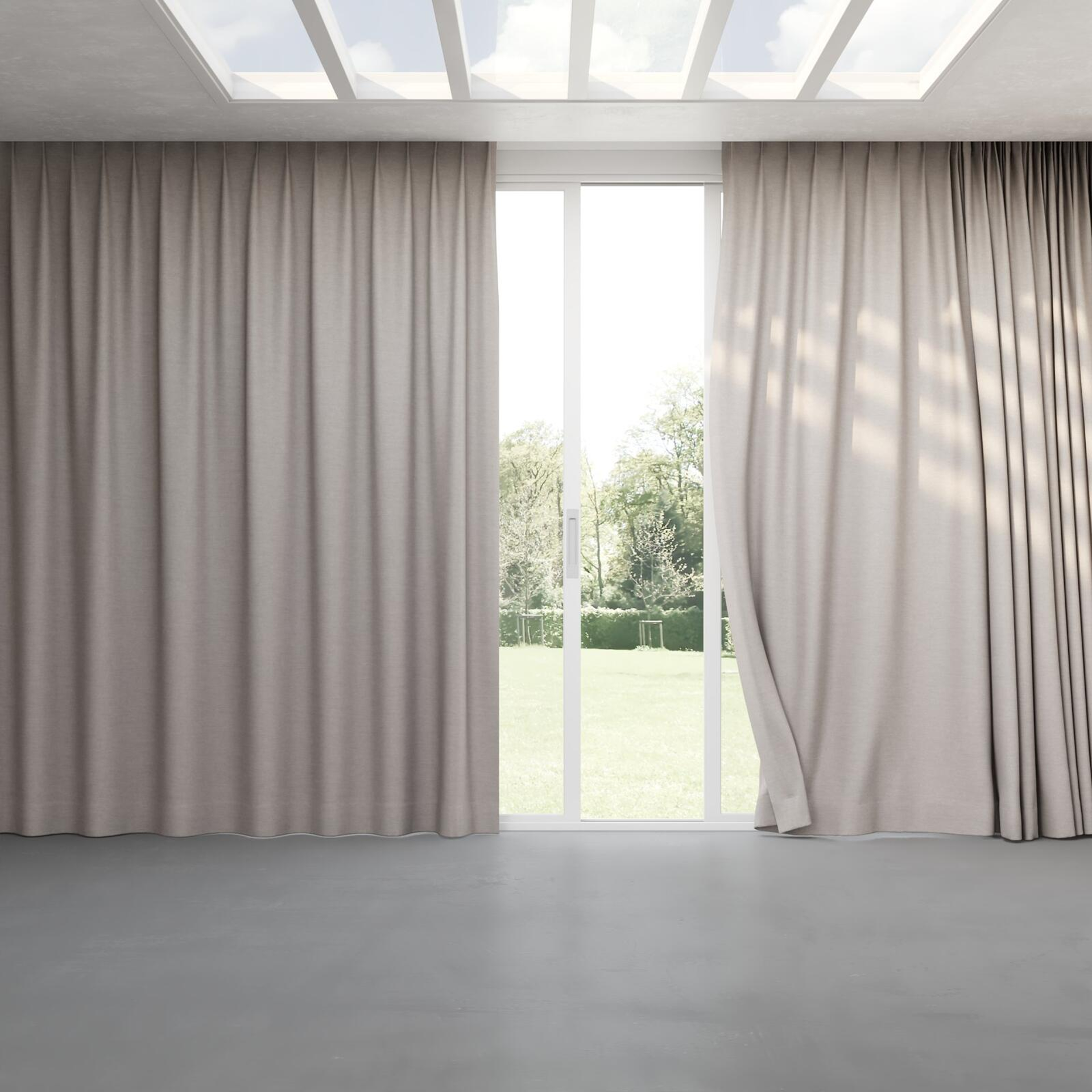 Full view of Drama Pigeon, pinch pleat