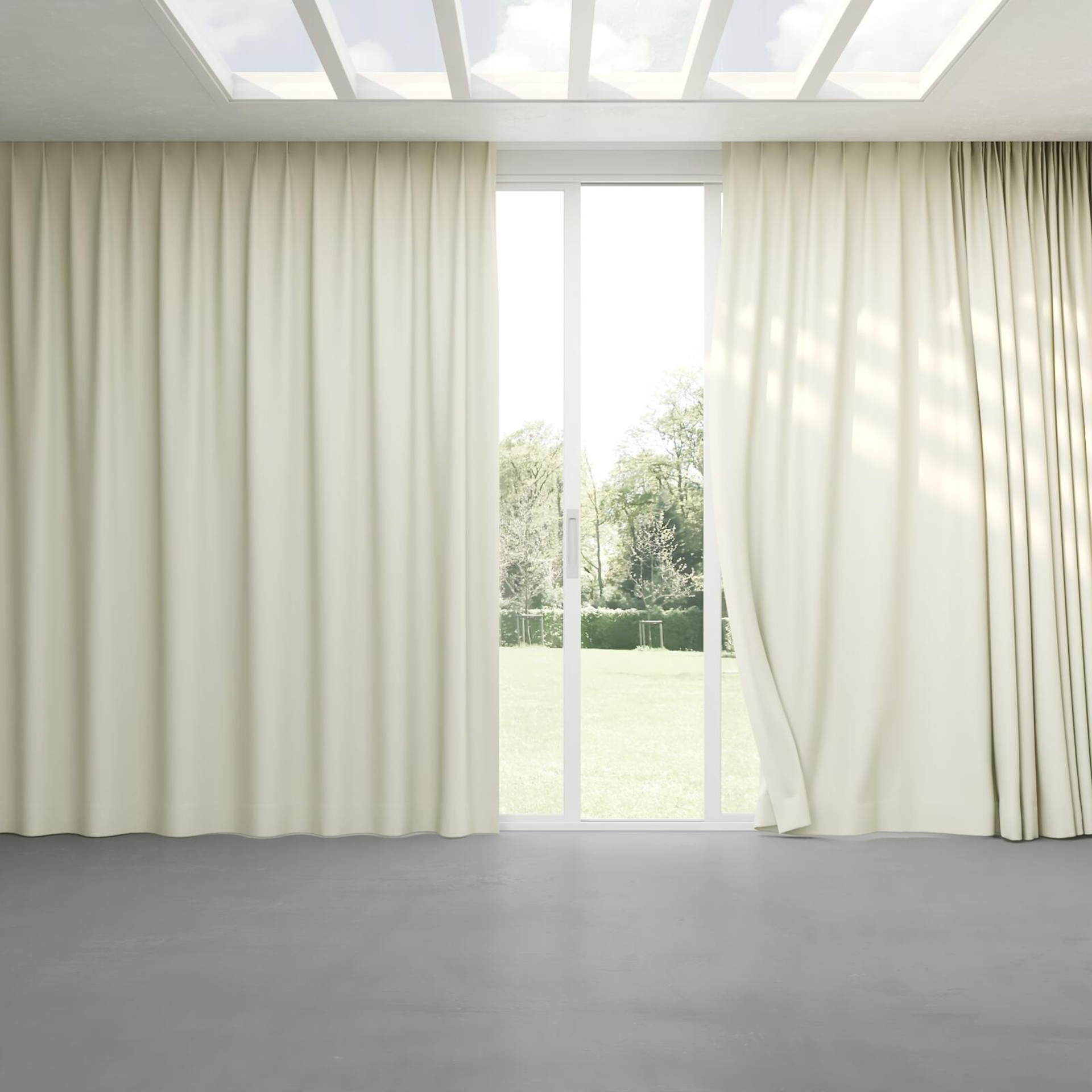 Full view of Blockbuster Cream, pinch pleat