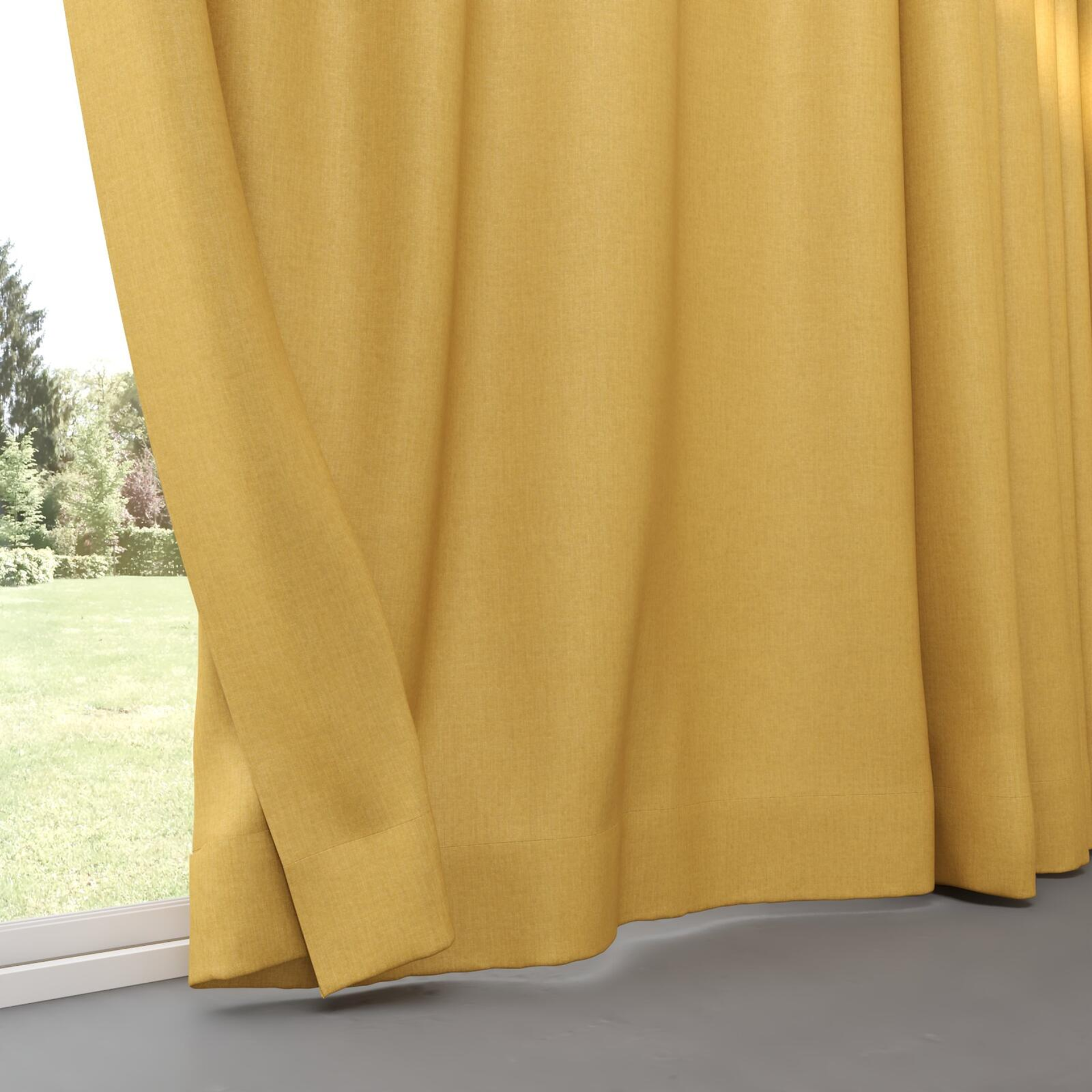 Bottom view of Cushy Honey, pinch pleat
