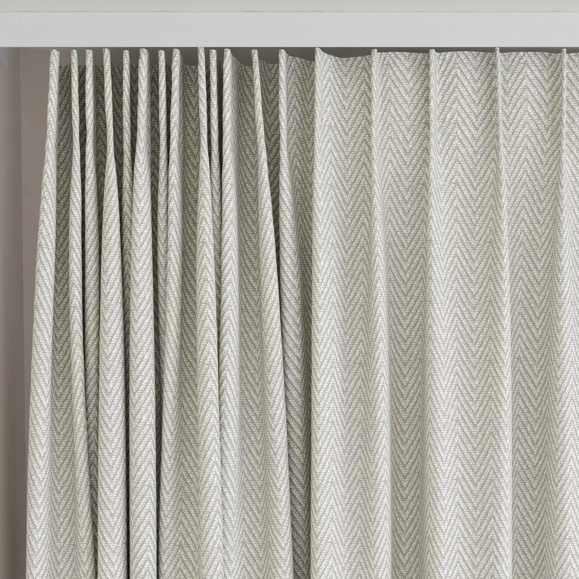 Top view of Saiph Linen, on curtain rail