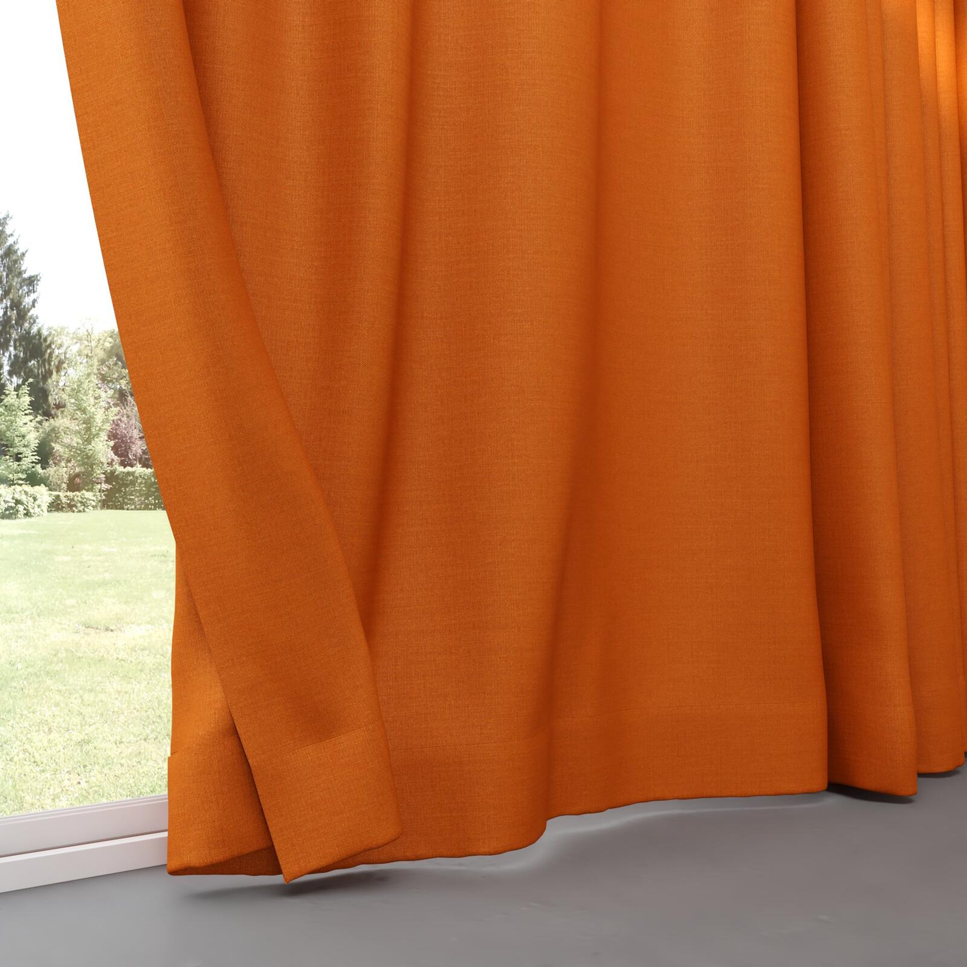 Bottom view of Linex Manderin, pinch pleat