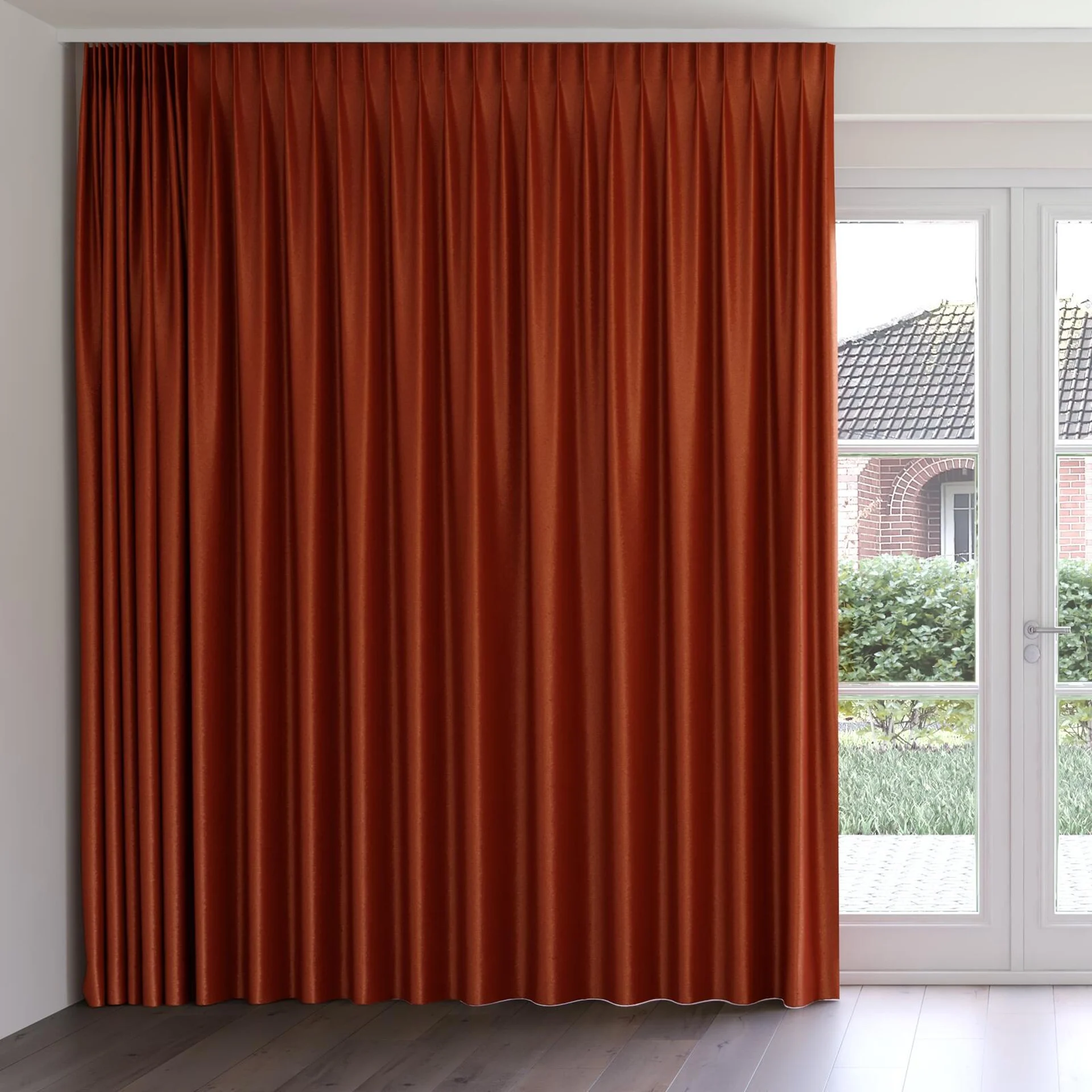 Front view of Recharge Terra, on curtain rail