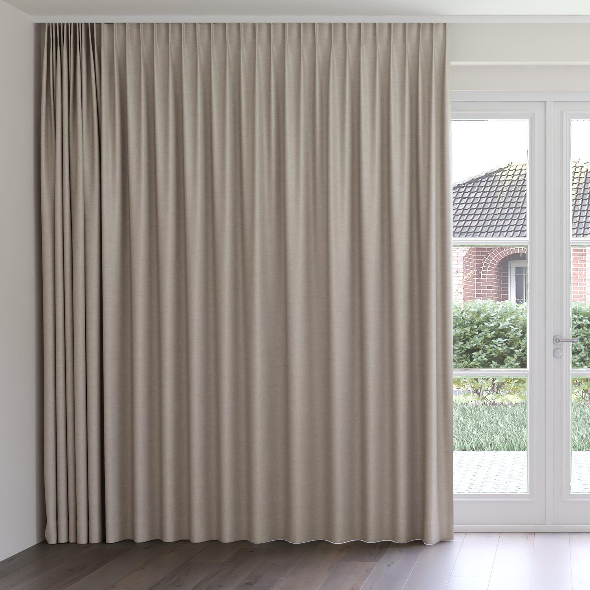 Front view of Drama Pussywillow, on curtain rail