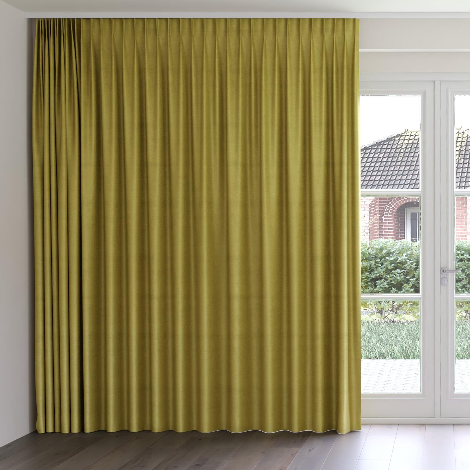Front view of Baron Moss, on curtain rail