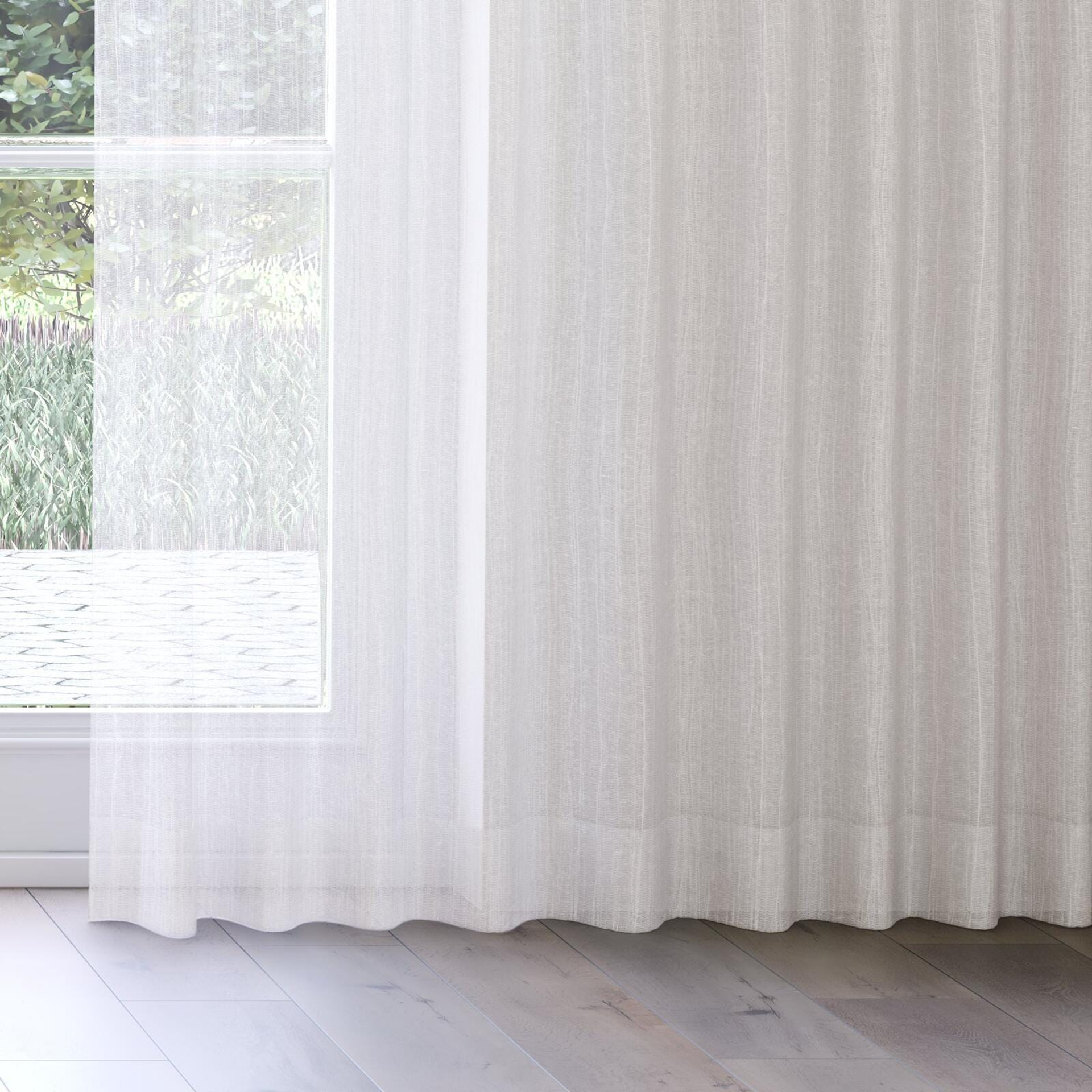 Bottom view of Sonata Cloud, on curtain rail