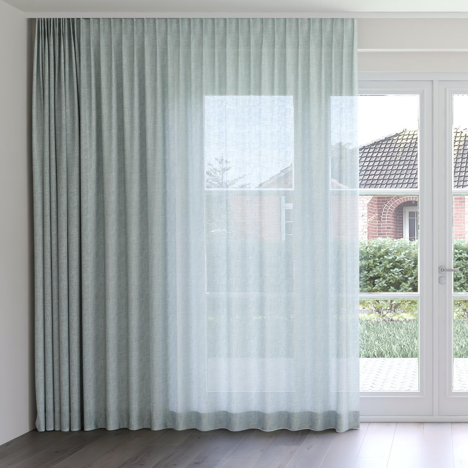 Front view of Motion Linden, on curtain rail
