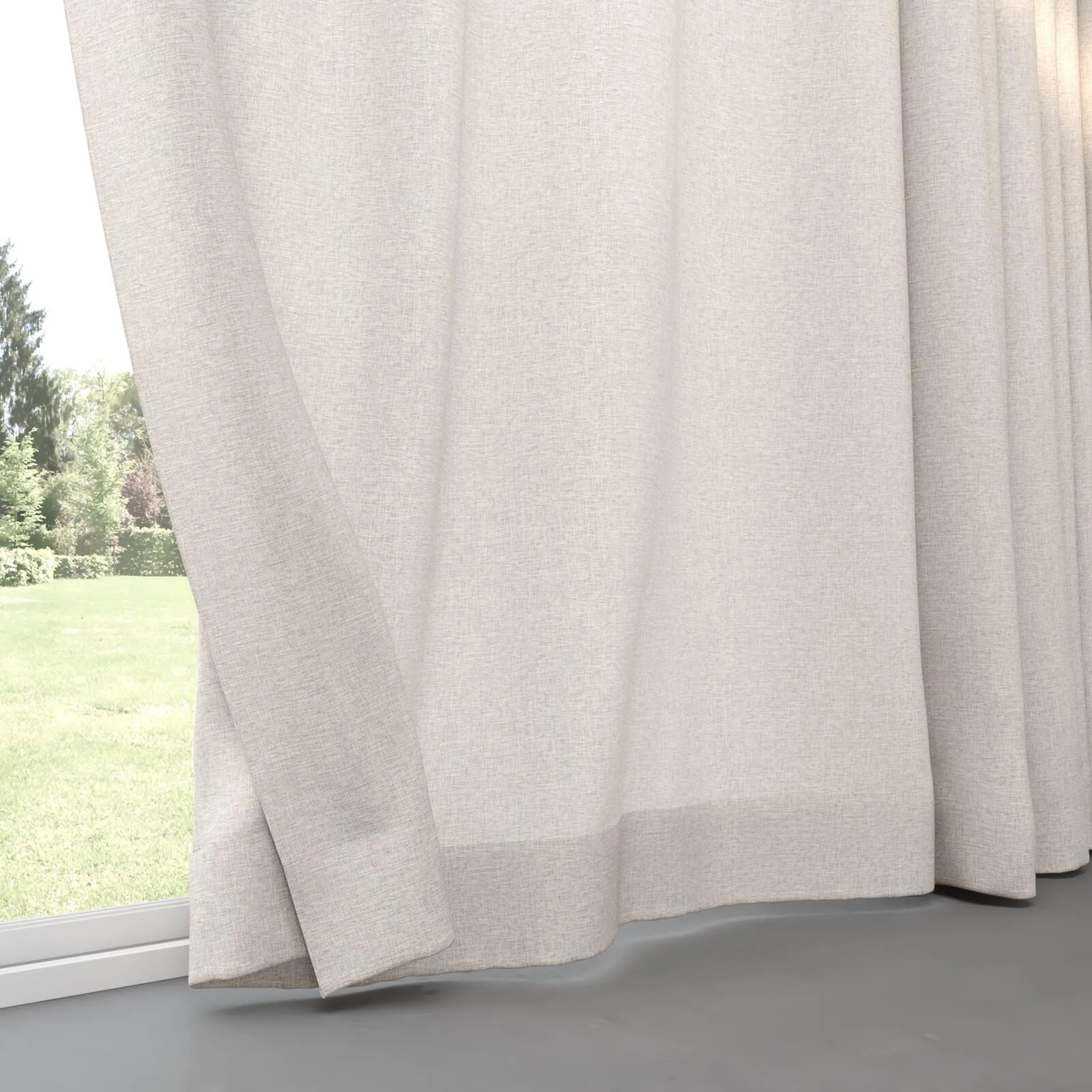 Bottom view of Envoy 2 Cameo 320cm, pinch pleat