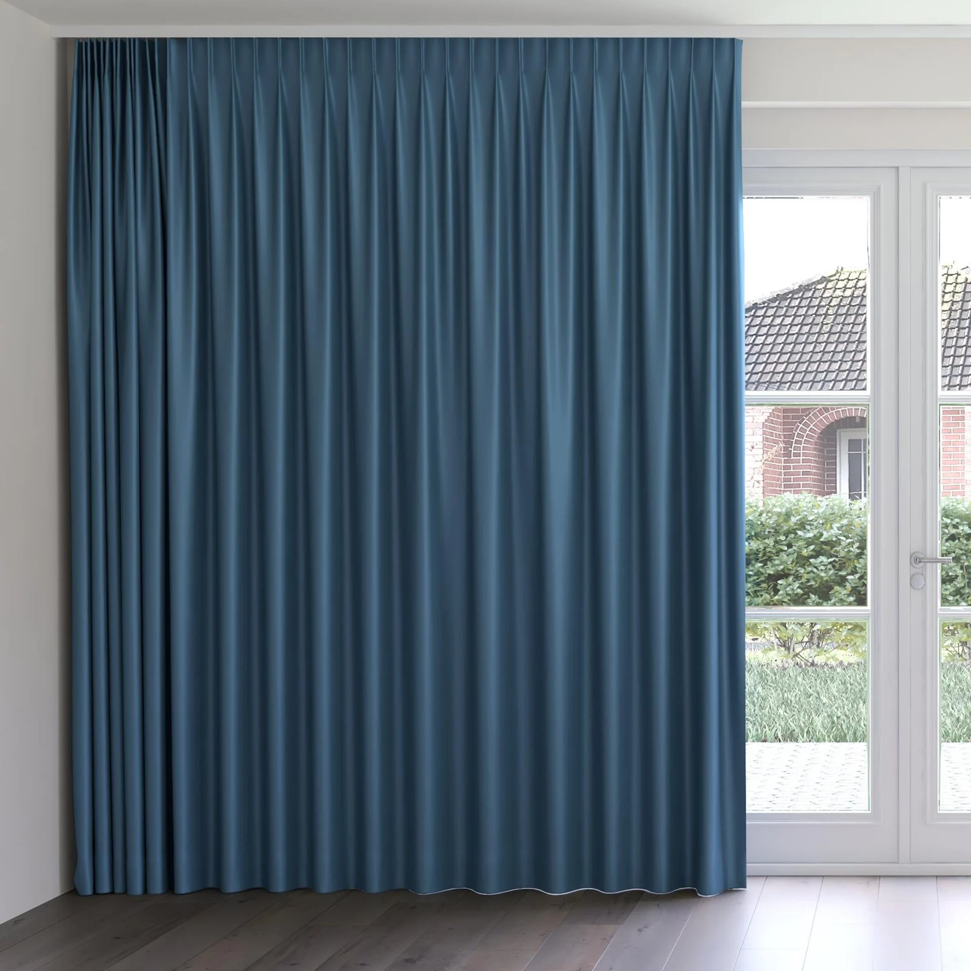 Front view of Sleek Captain, on curtain rail