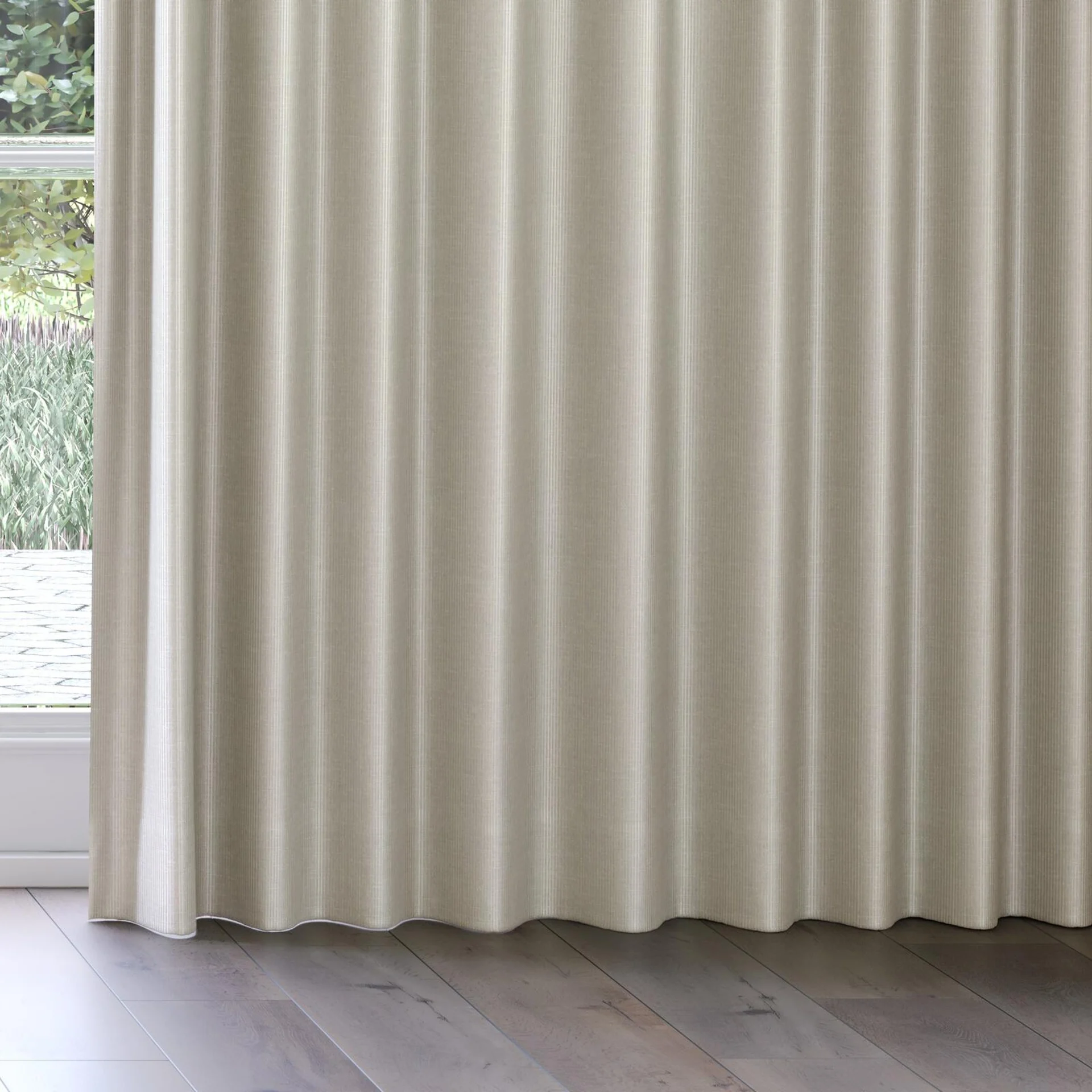 Bottom view of Leonardo Sand, on curtain rail