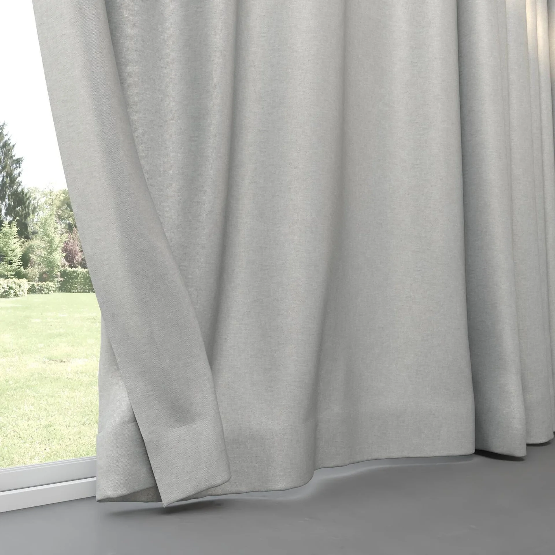 Bottom view of Glamour Iron, pinch pleat