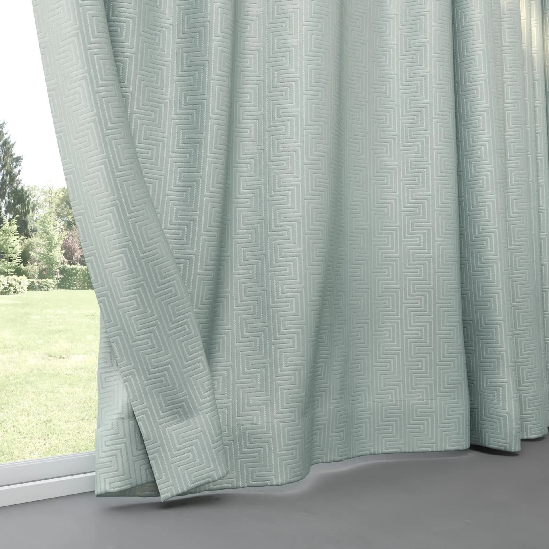 Bottom view of Remain Aqua, pinch pleat