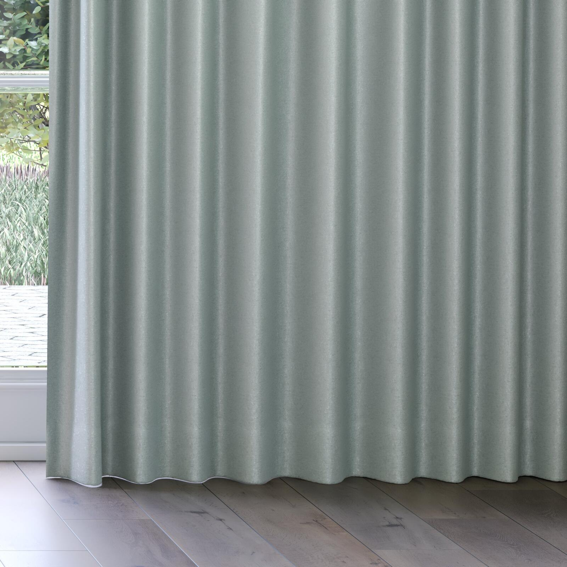 Bottom view of Recharge Soft, on curtain rail