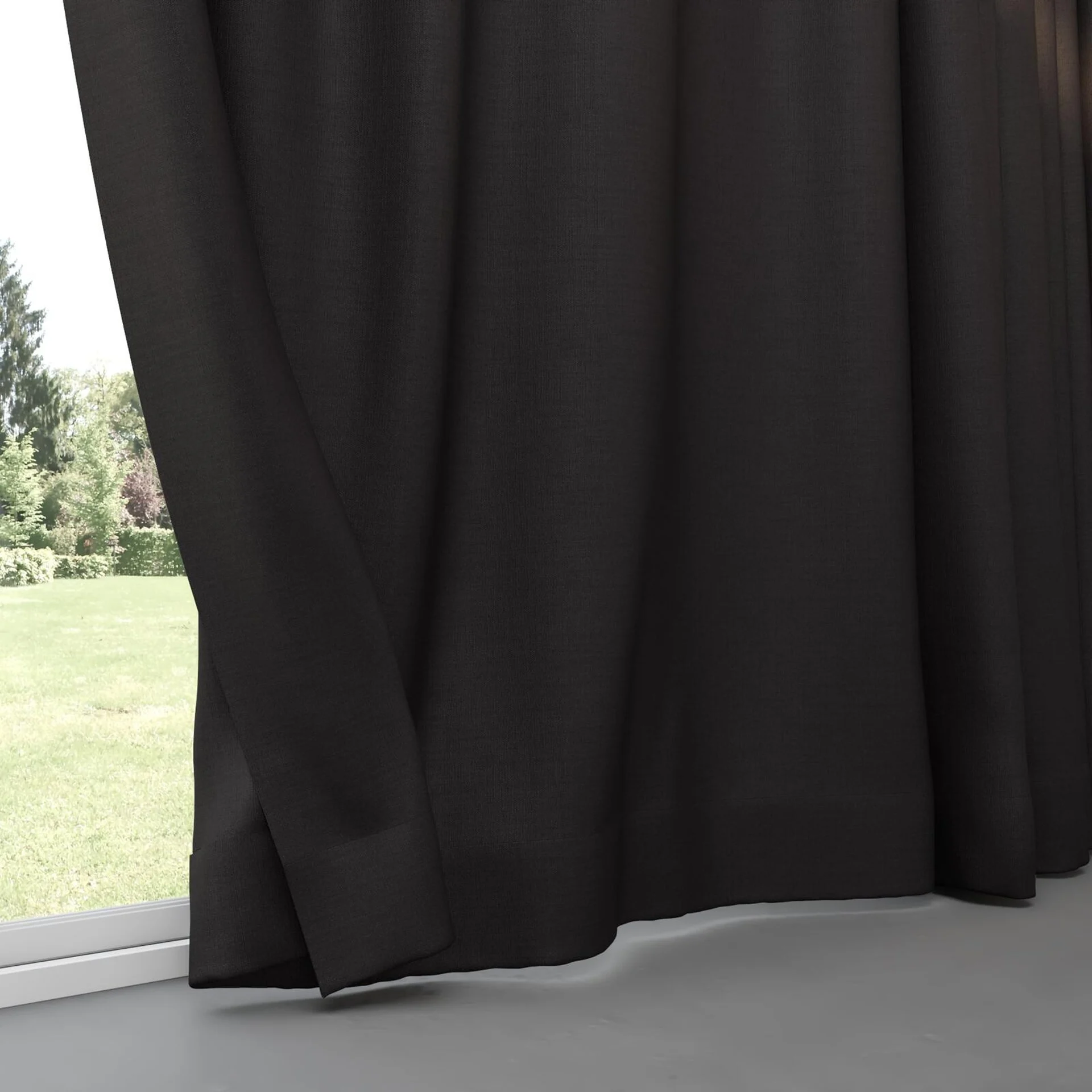 Bottom view of Linex Onyx, pinch pleat