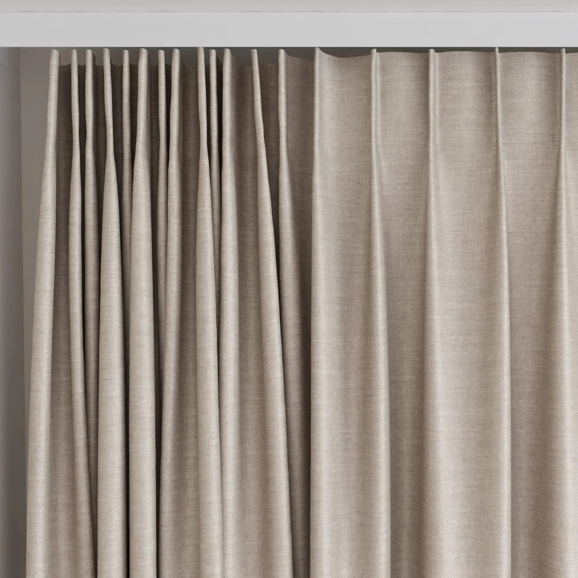 Top view of Tonto Fossil, on curtain rail