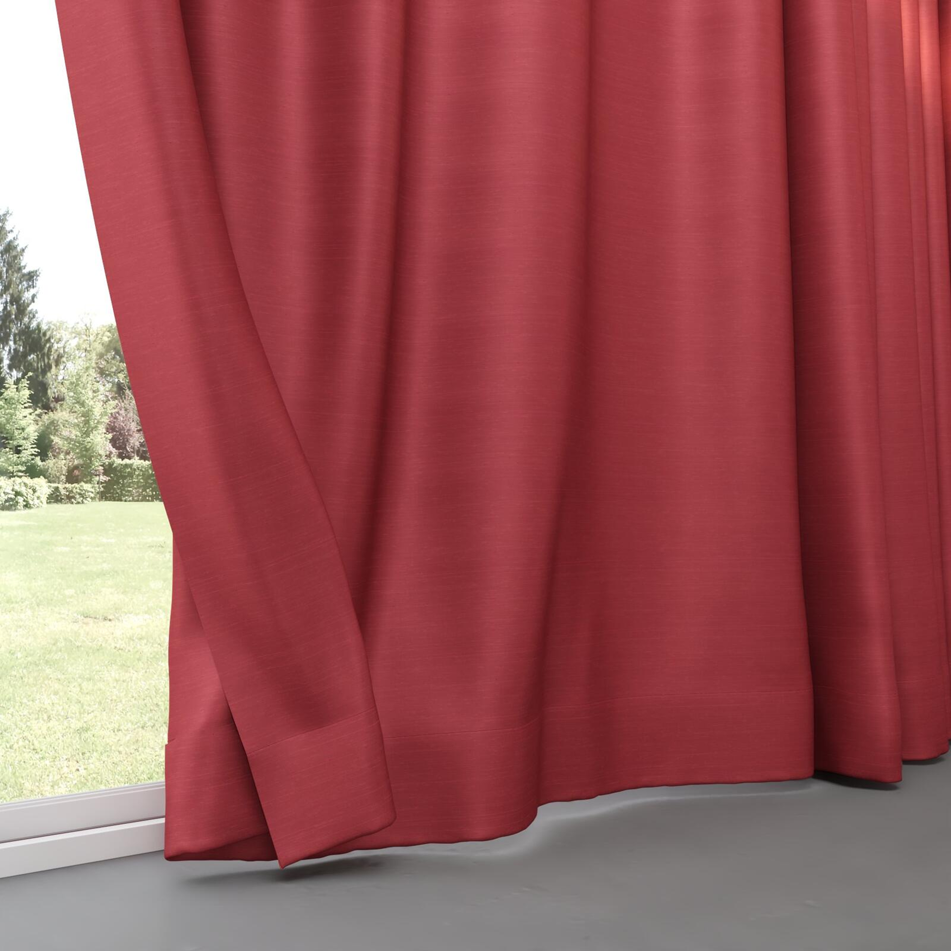 Bottom view of Silky Sangria, pinch pleat