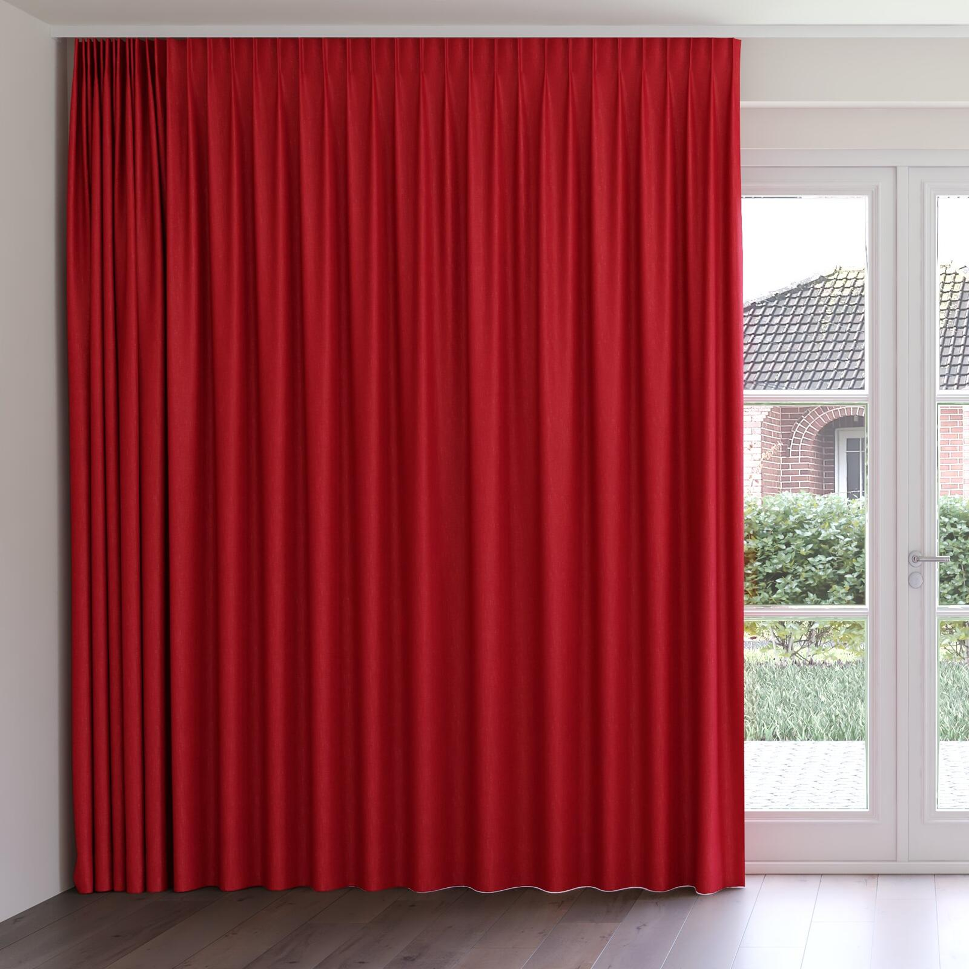 Front view of Bronco Strawberry, on curtain rail