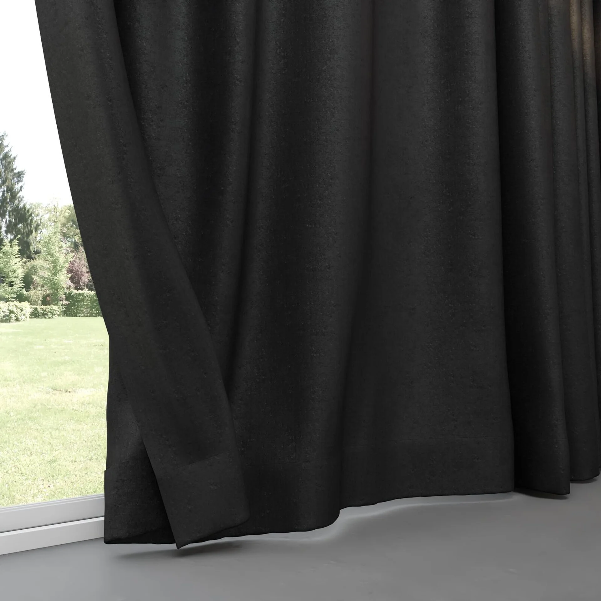 Bottom view of Hug Onyx, pinch pleat