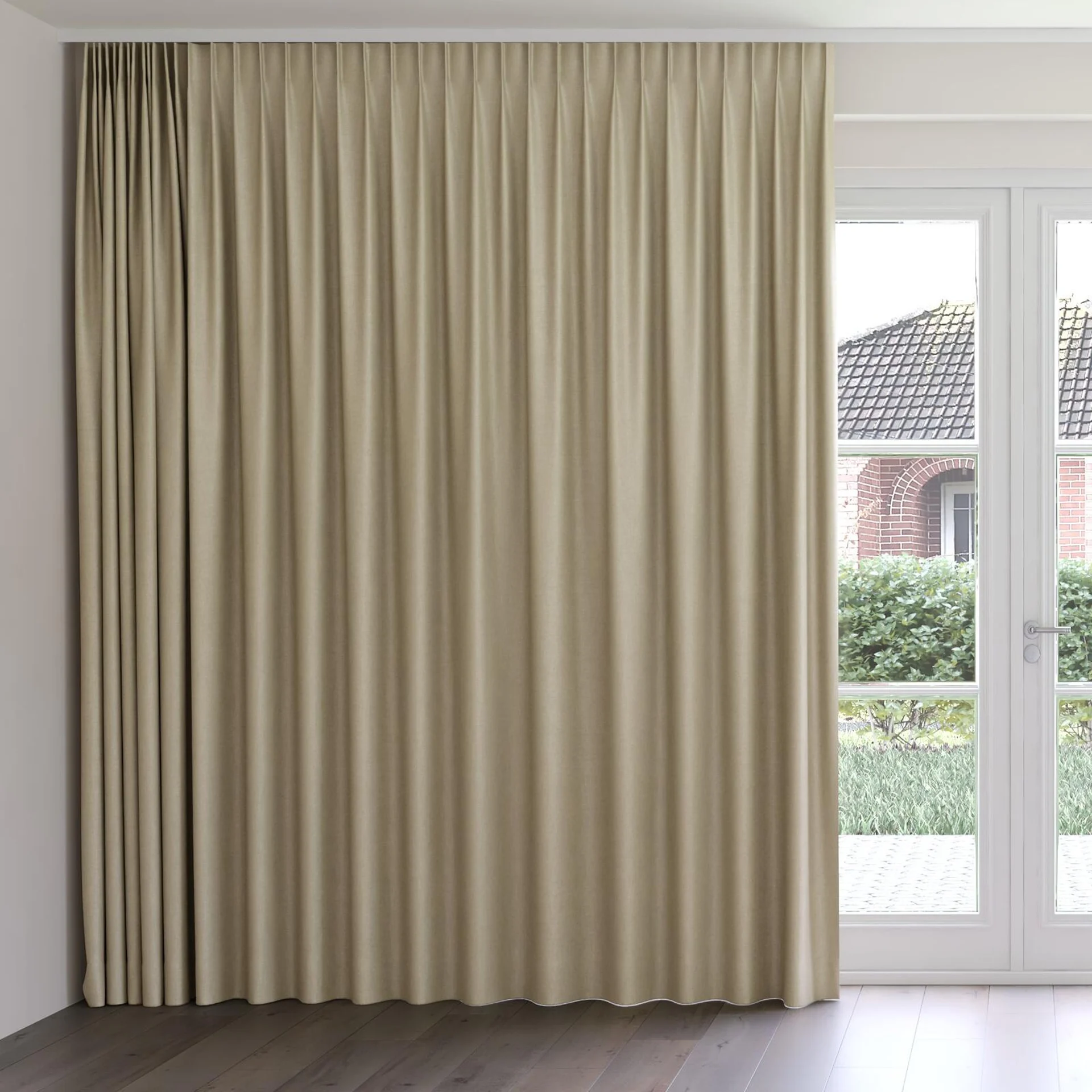 Front view of Bronco Seagrass, on curtain rail
