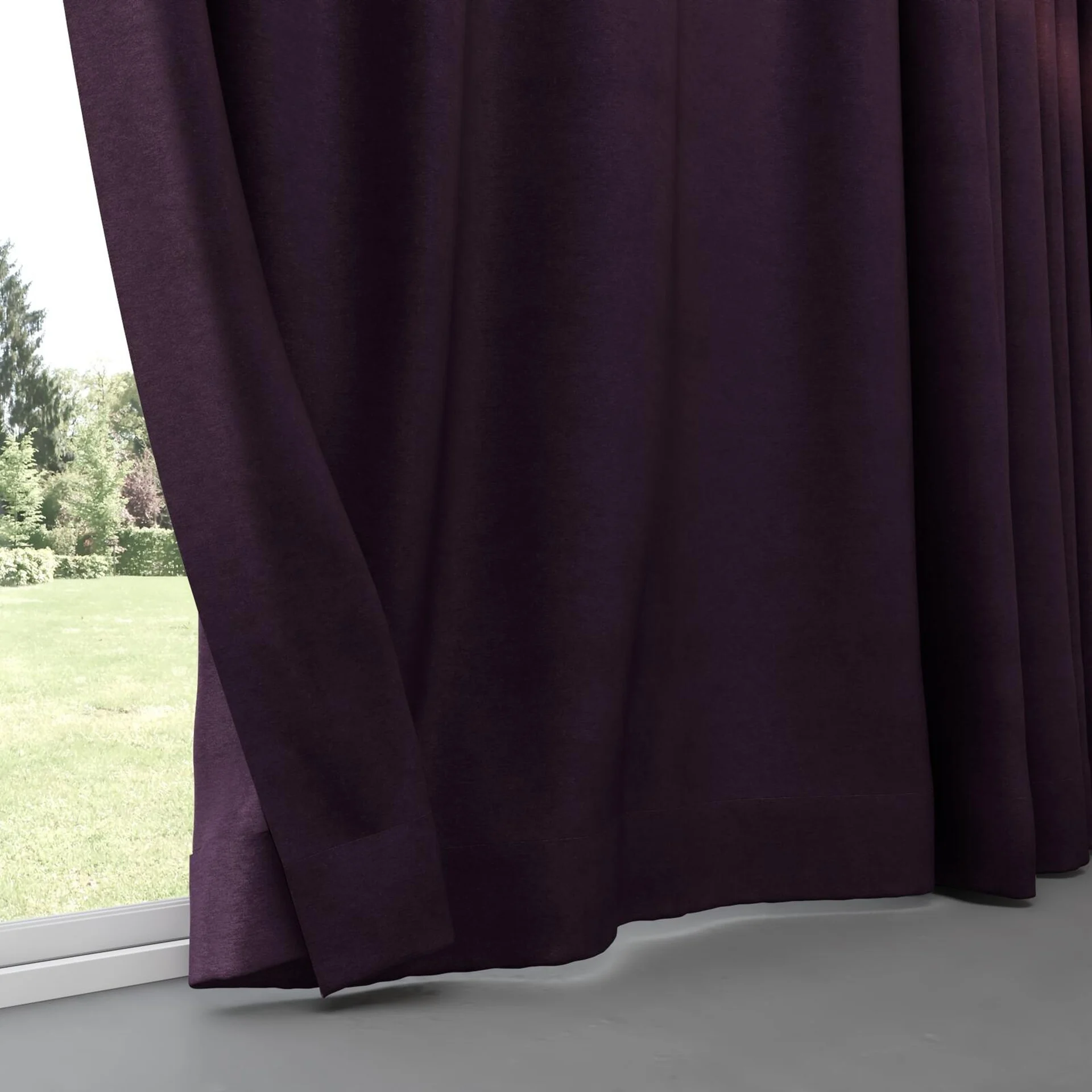 Bottom view of Baron Plum, pinch pleat