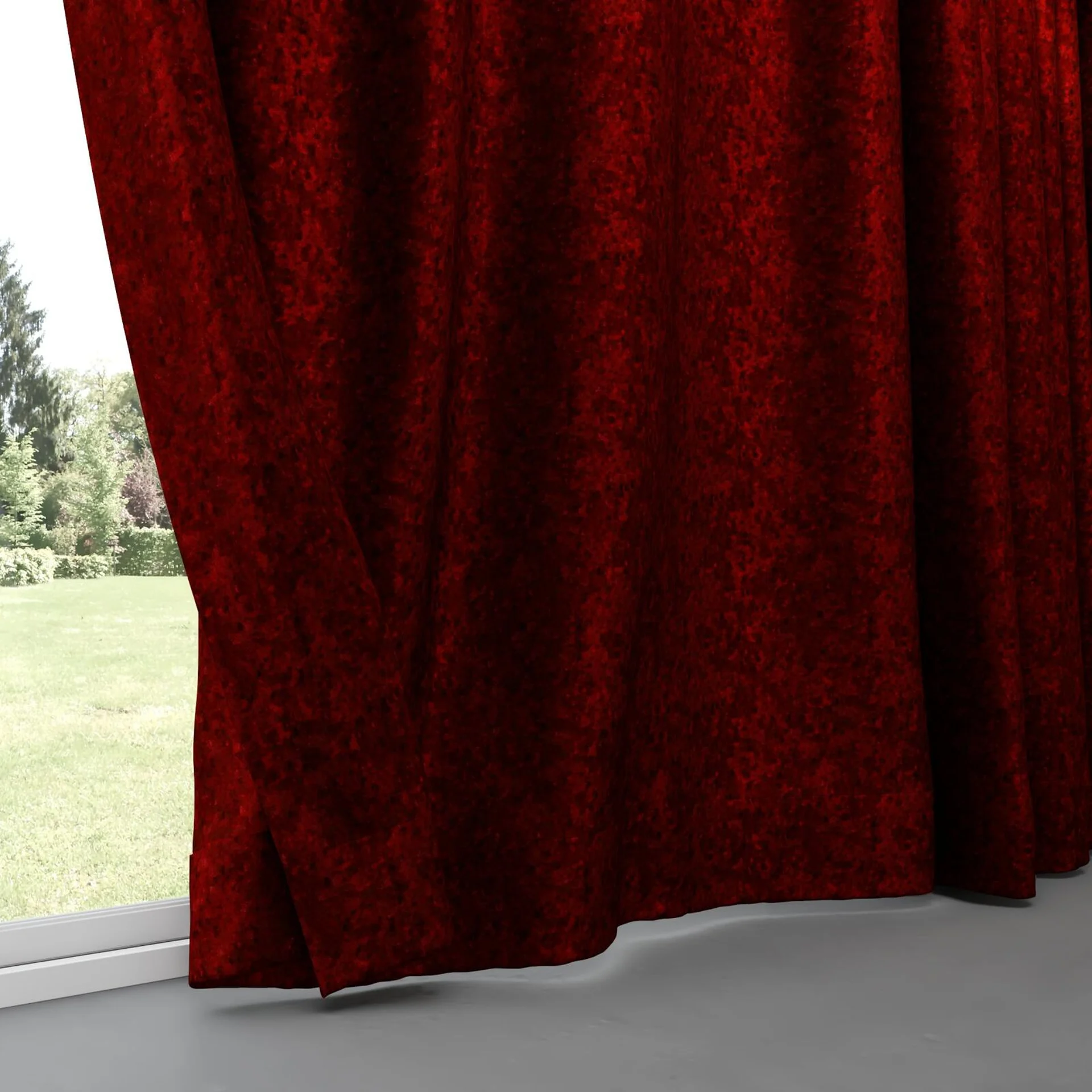 Bottom view of Opera Berry, pinch pleat