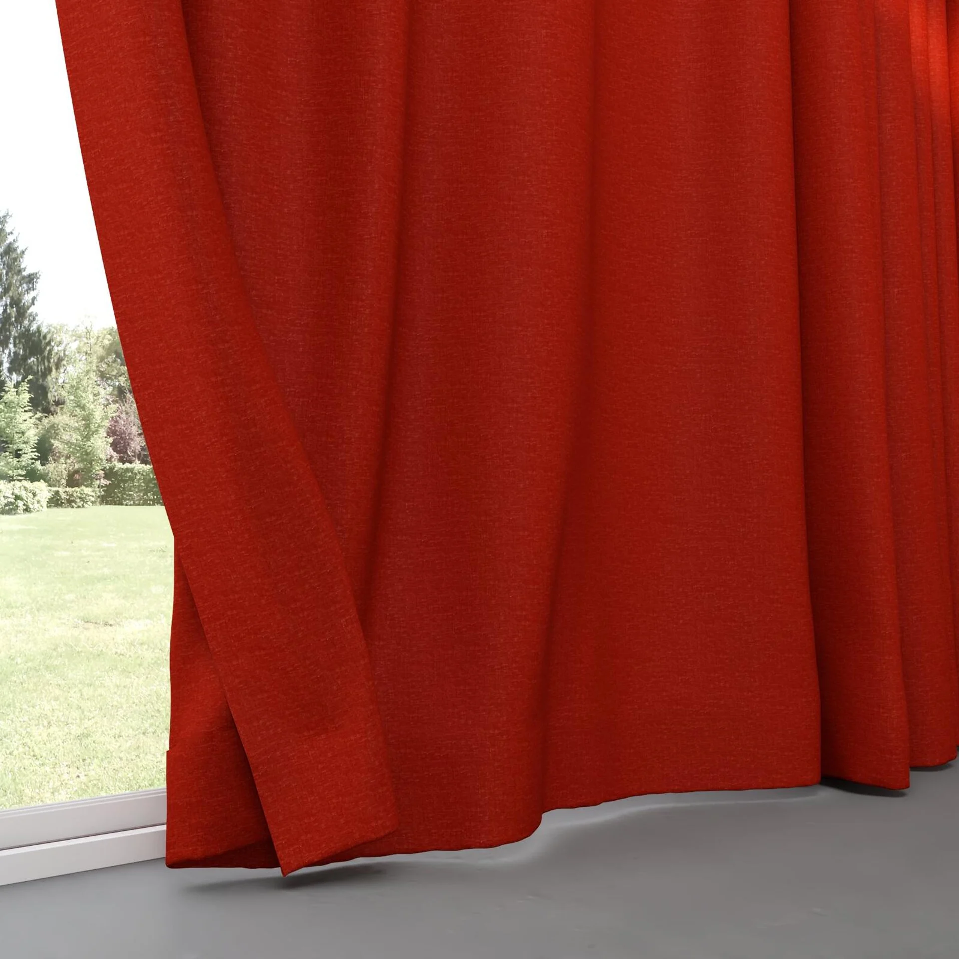 Bottom view of Coverlet Sierra, pinch pleat