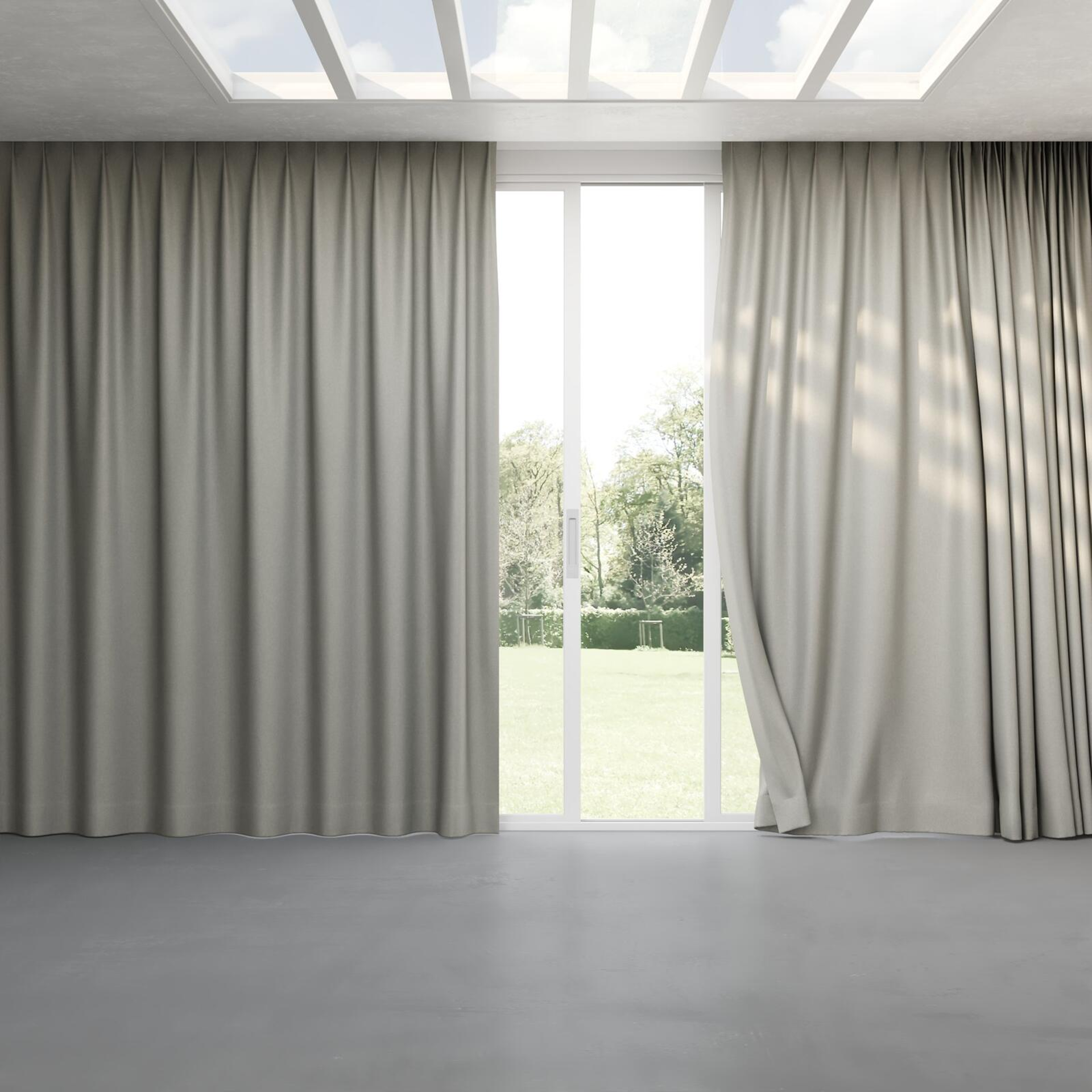 Full view of Woolly/Woolen Silver, pinch pleat