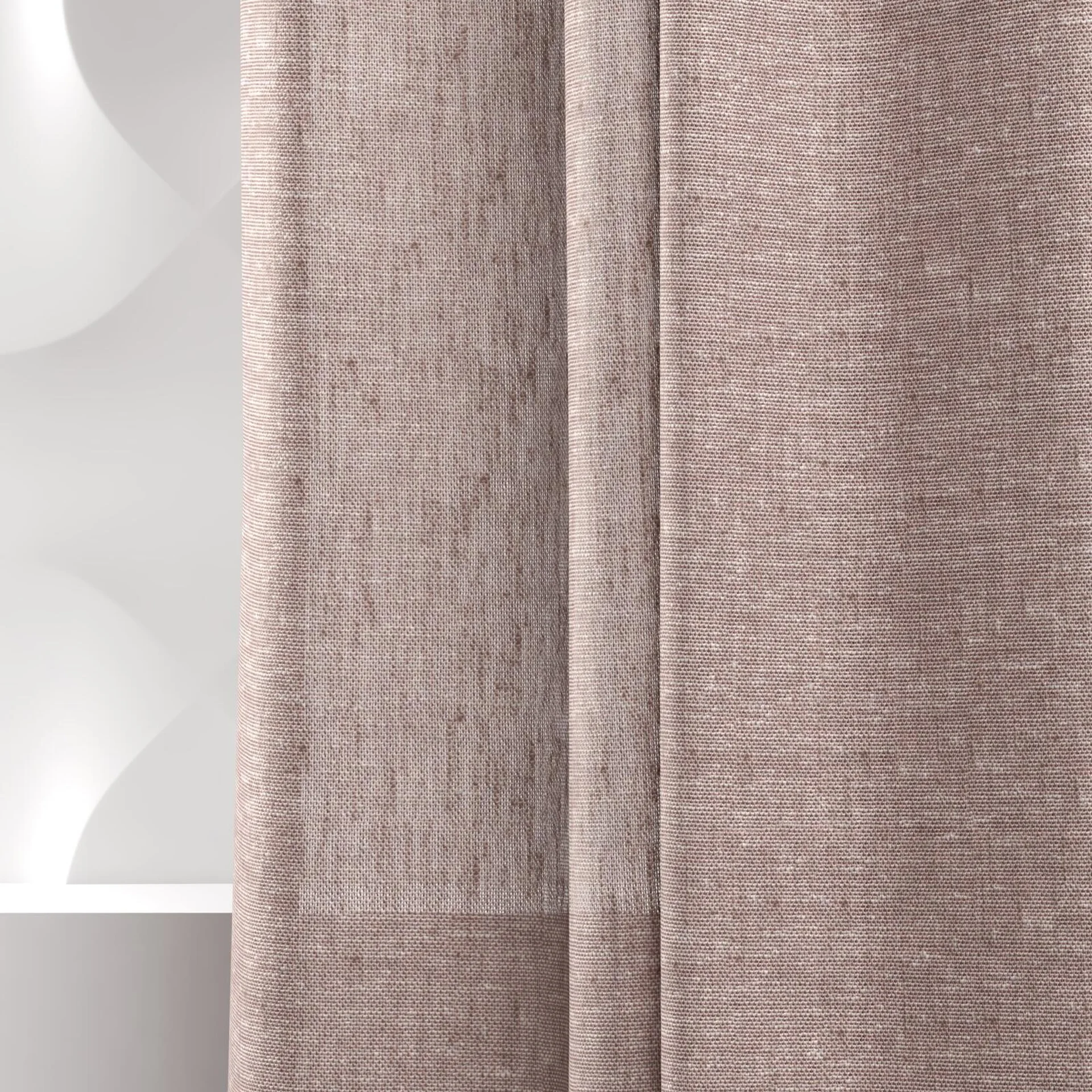 Detailed view of Rhyme Plum