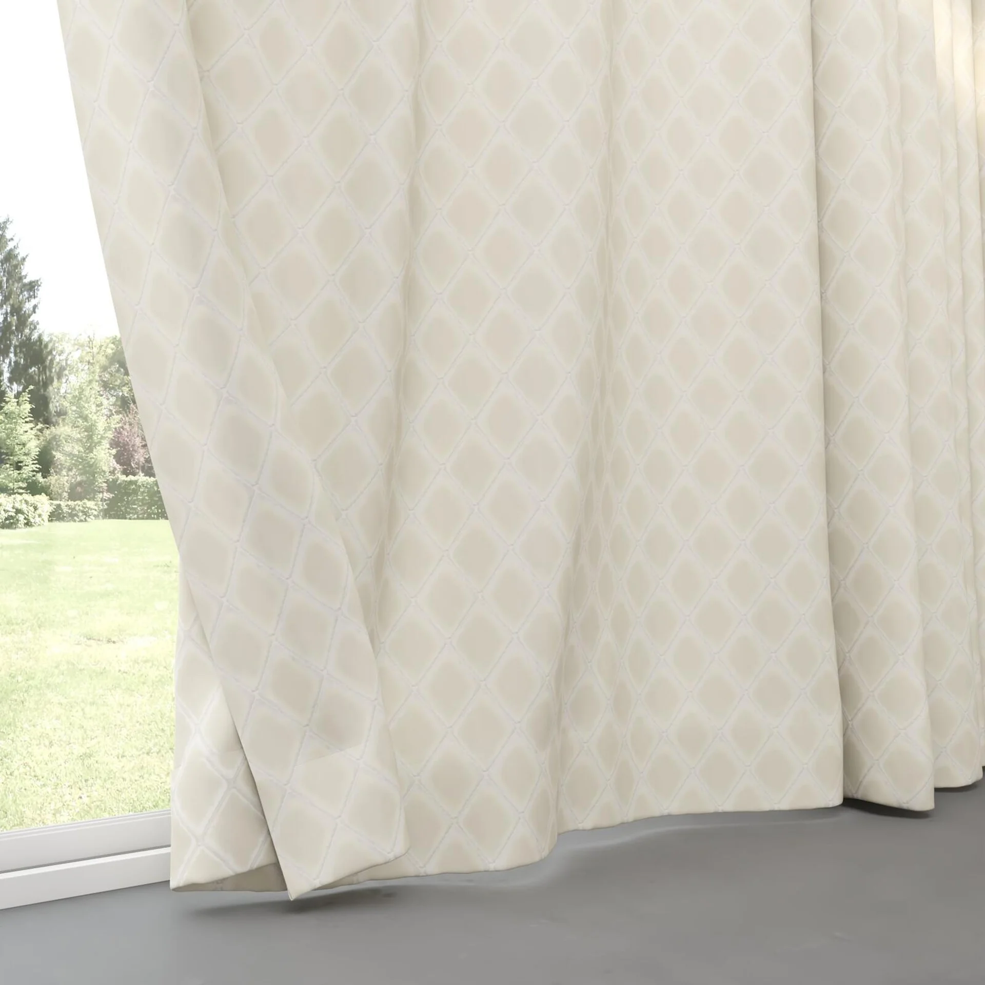 Bottom view of Pantheon Angora, pinch pleat