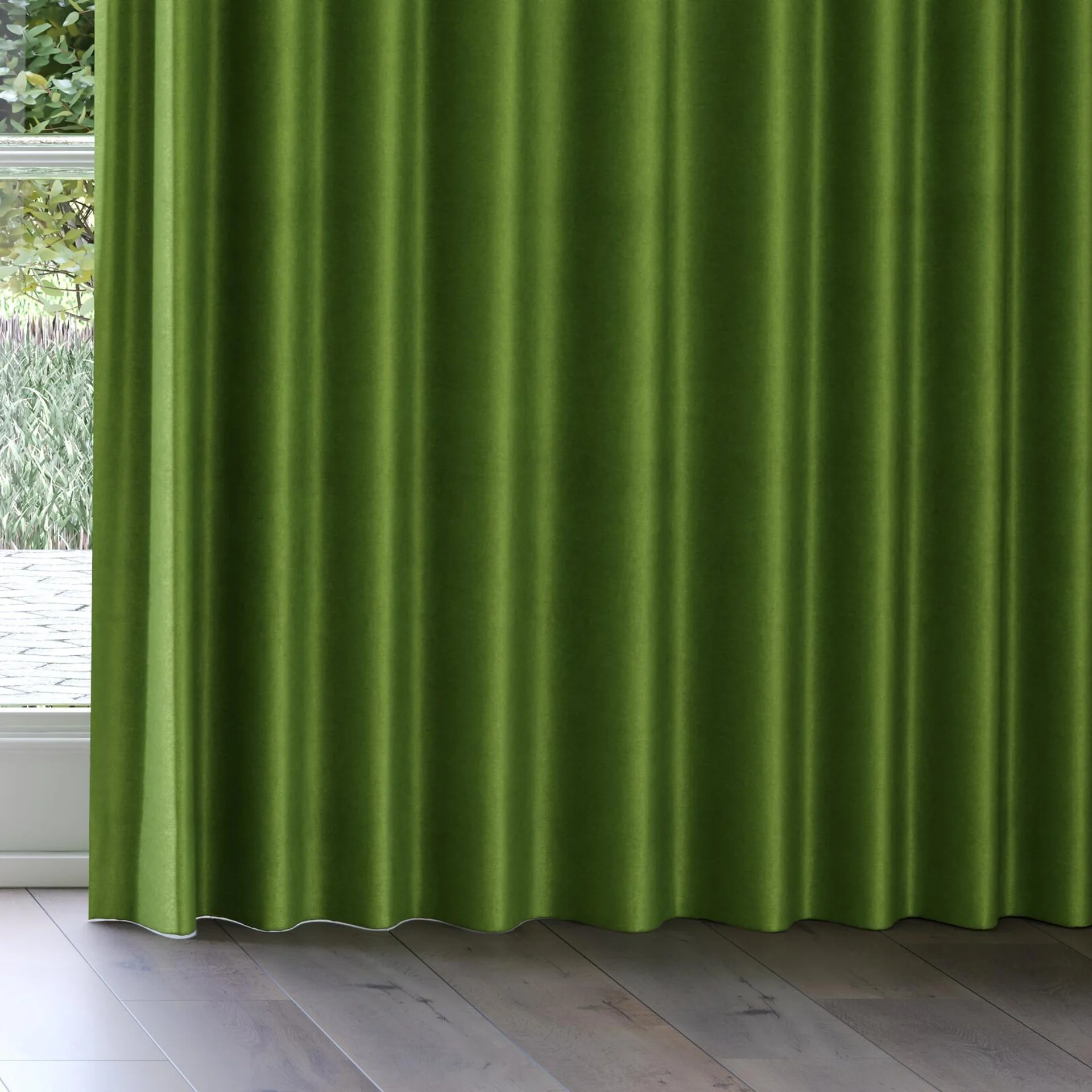 Bottom view of Baron Kiwi, on curtain rail