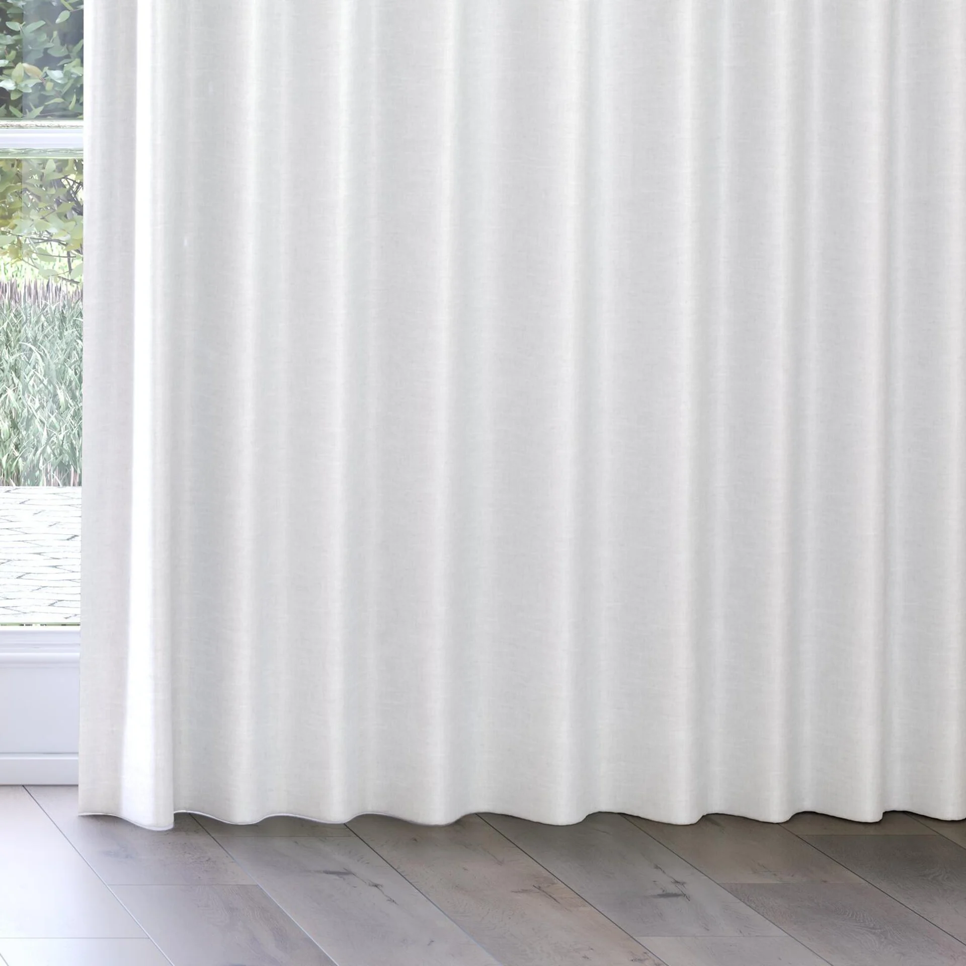 Bottom view of Tonto Pure, on curtain rail