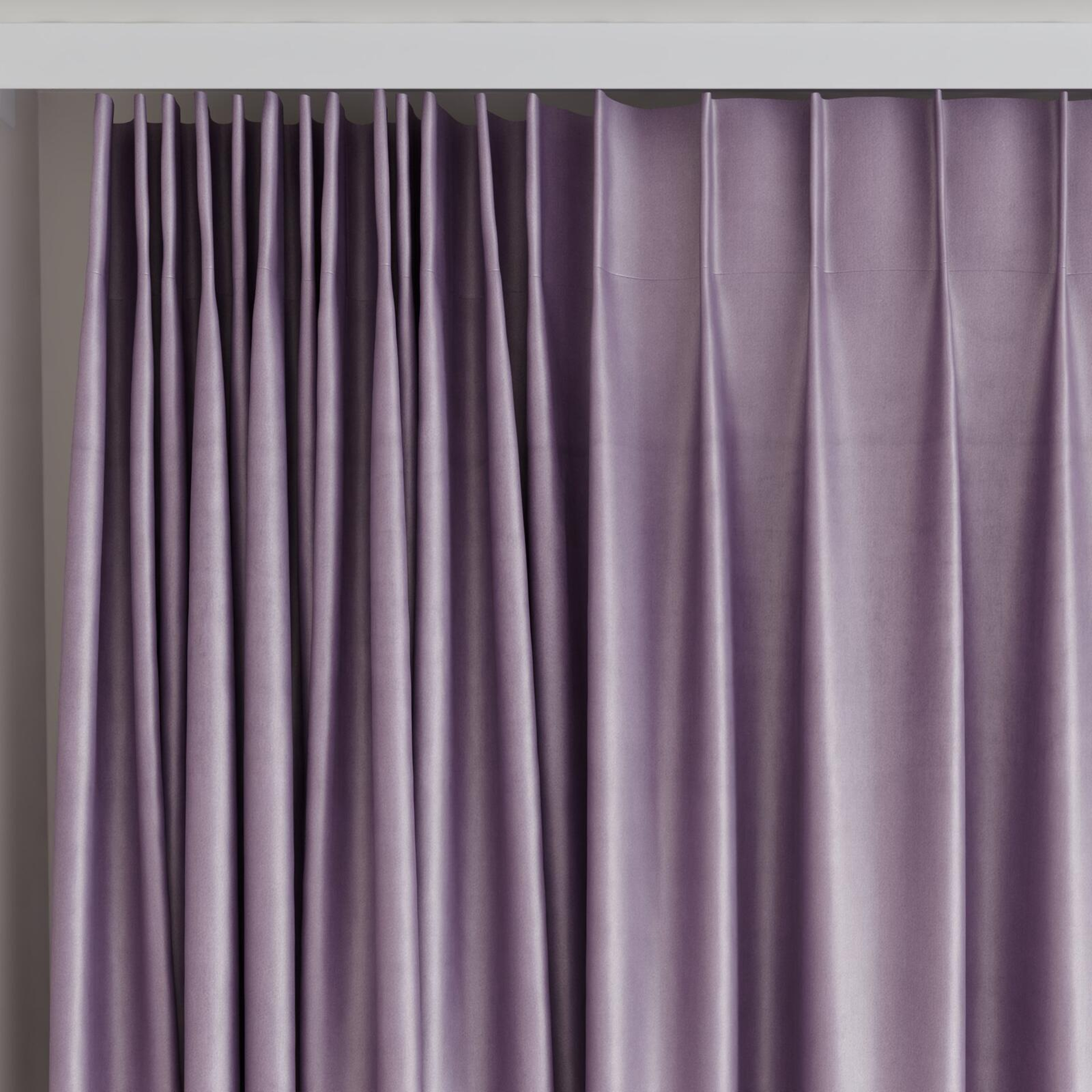 Top view of Warlock Quartz, on curtain rail