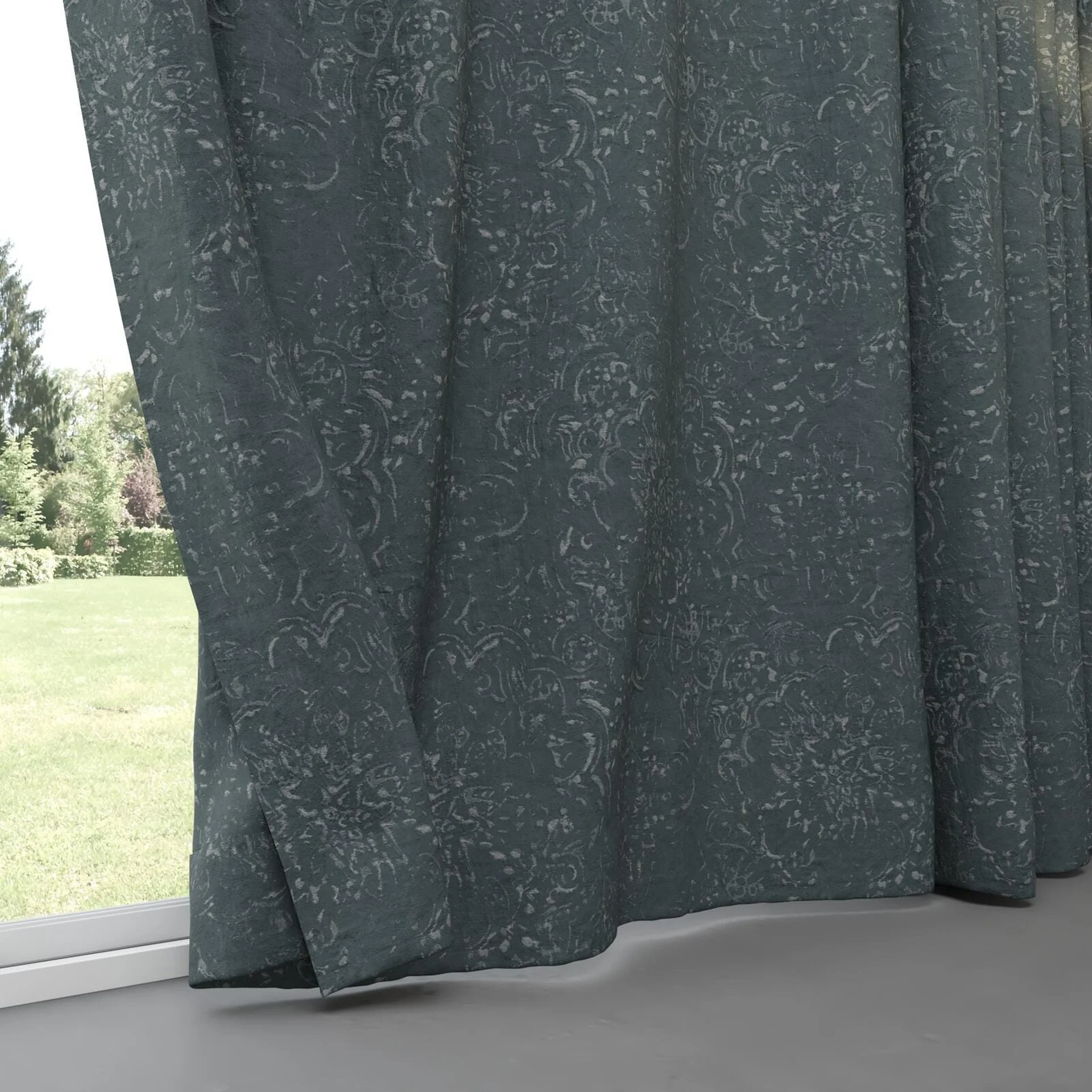 Bottom view of Azulejo Petrol, pinch pleat