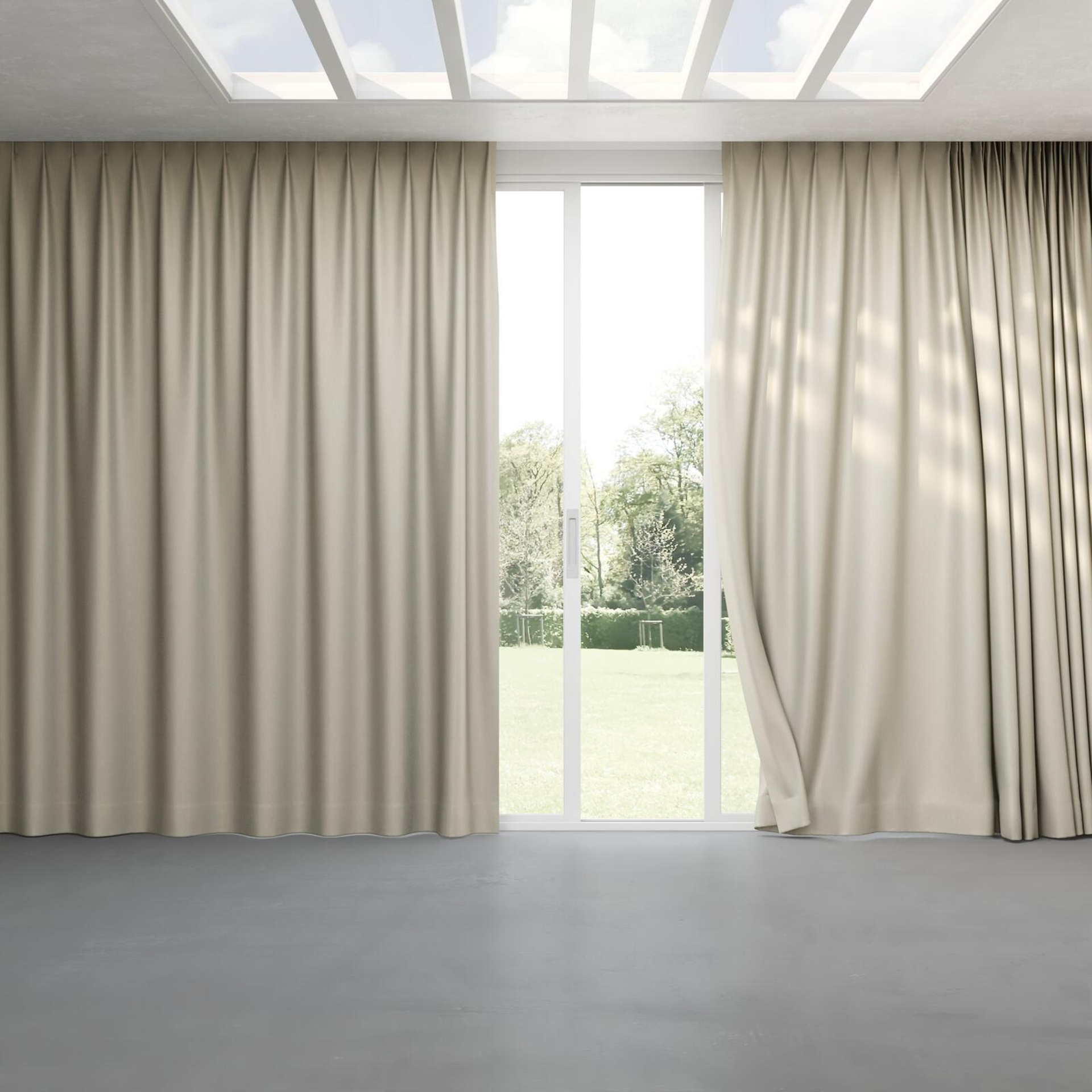 Full view of Re-Boot Star, pinch pleat