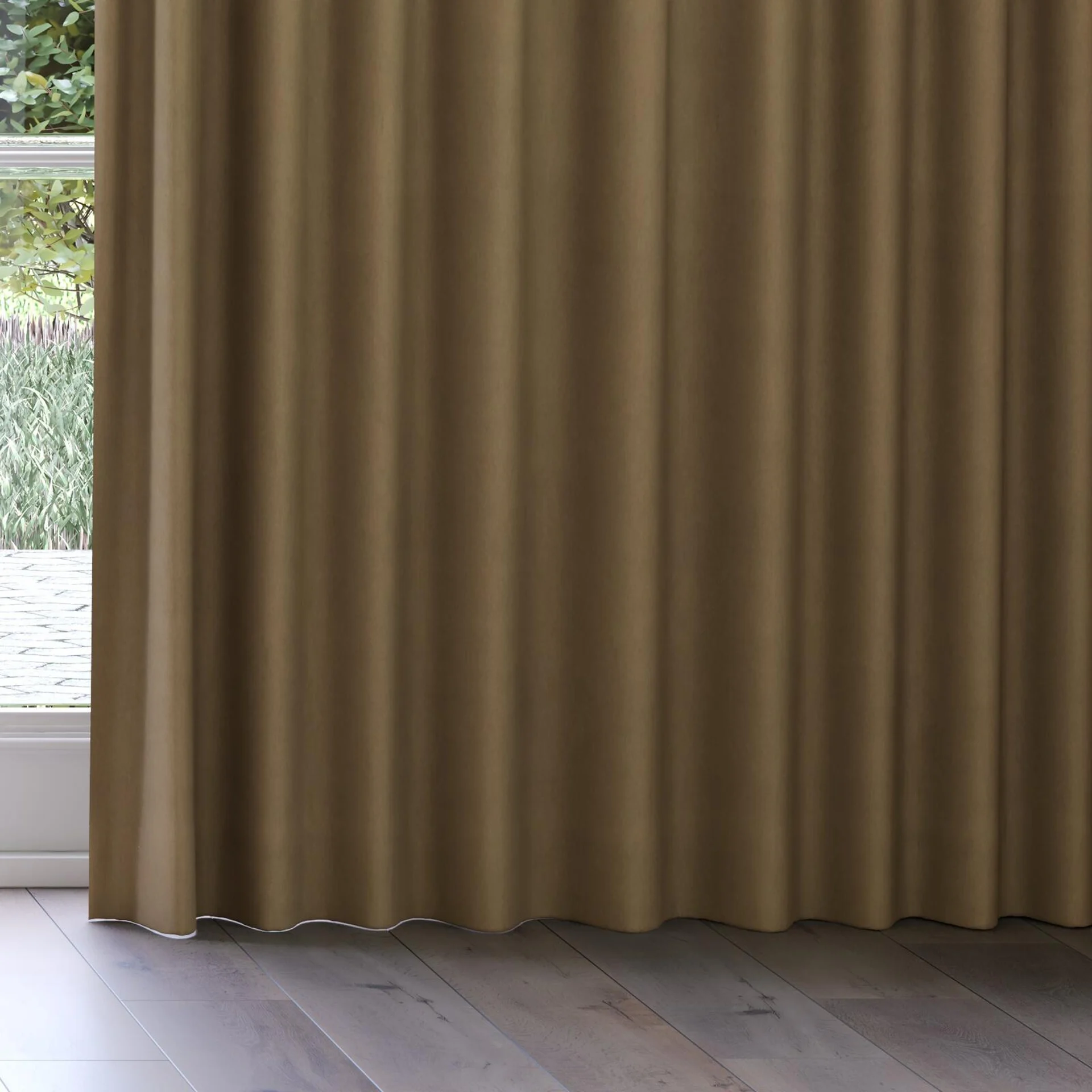 Bottom view of Lech Biscuit, on curtain rail