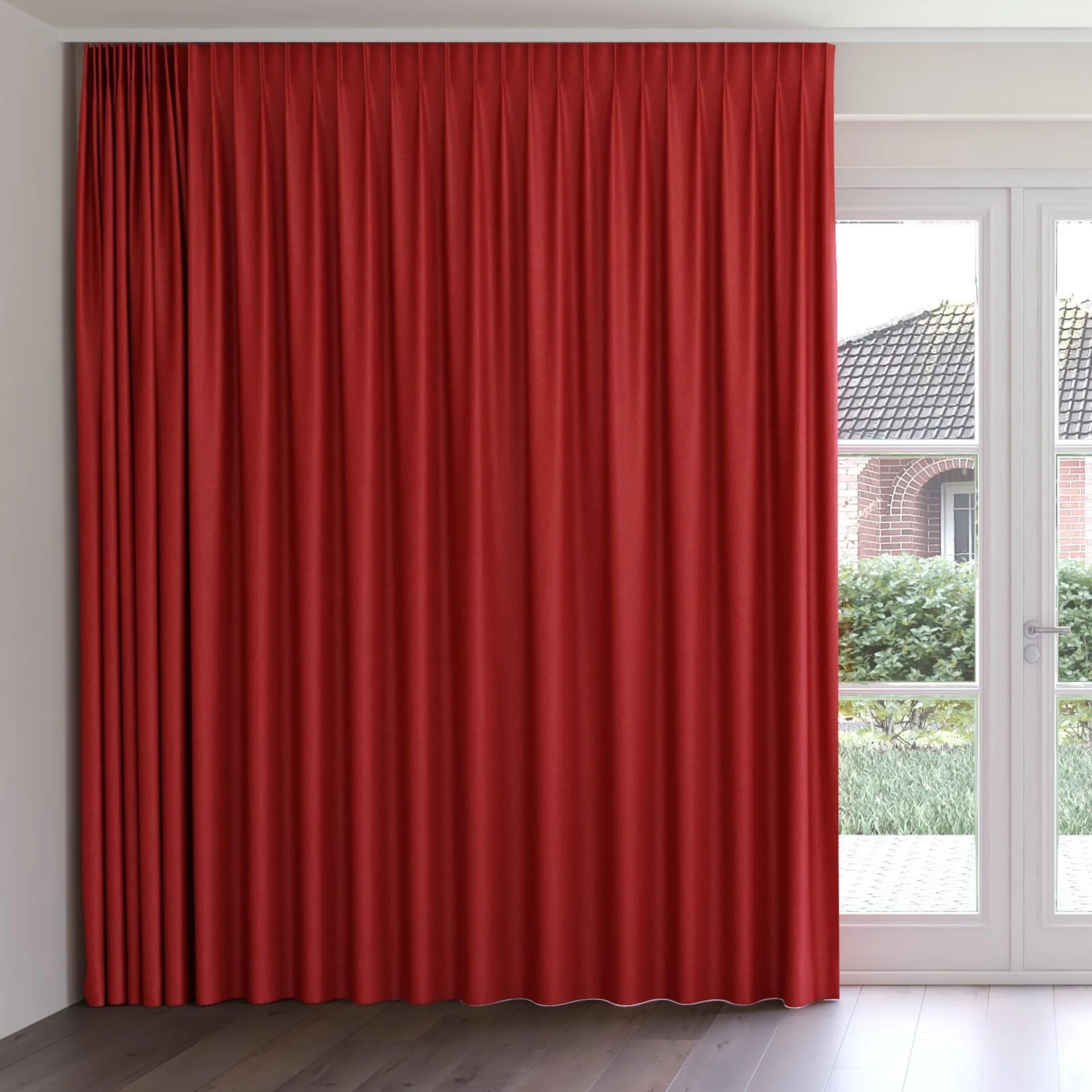Front view of Bronco Redwood, on curtain rail