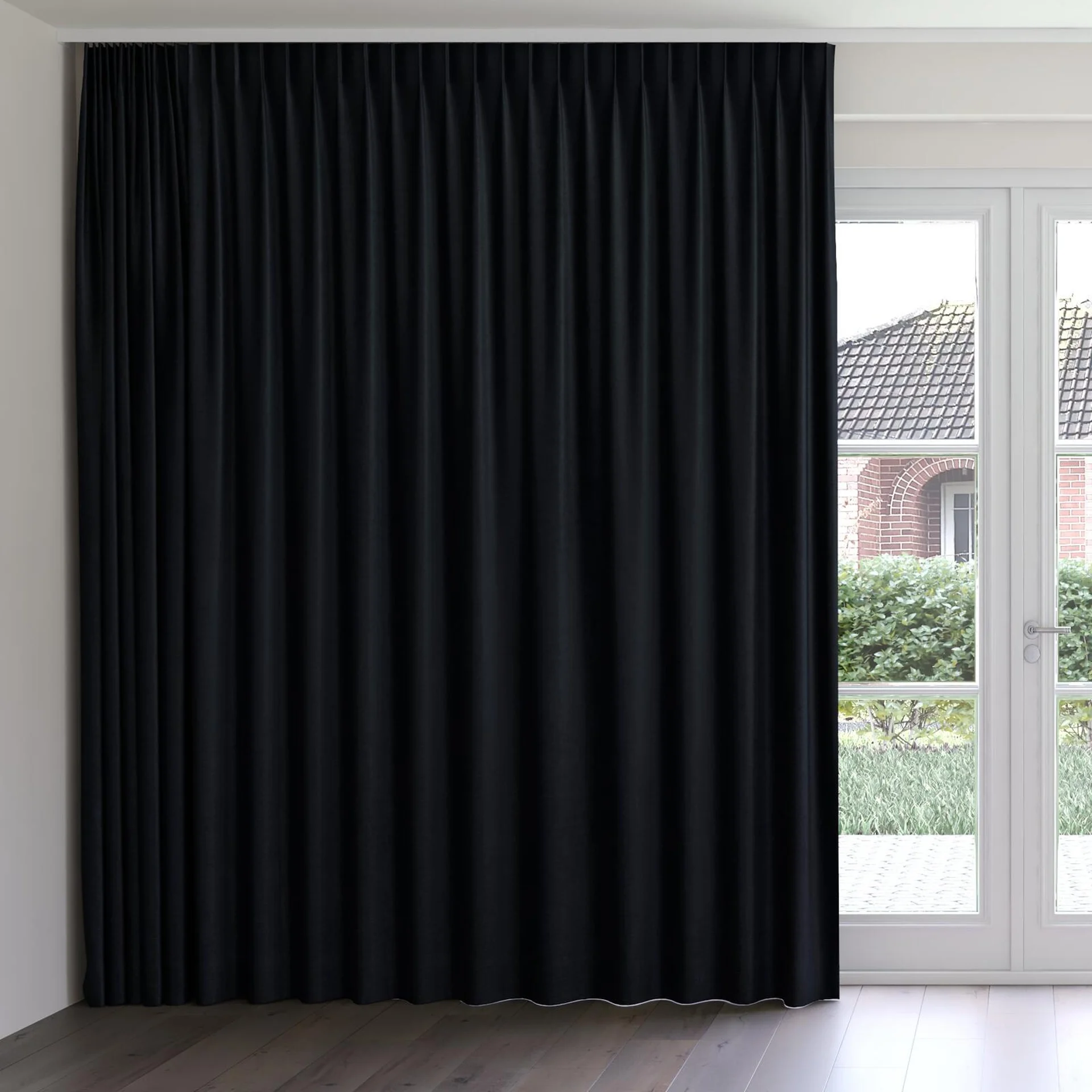 Front view of Lambada Pirate, on curtain rail