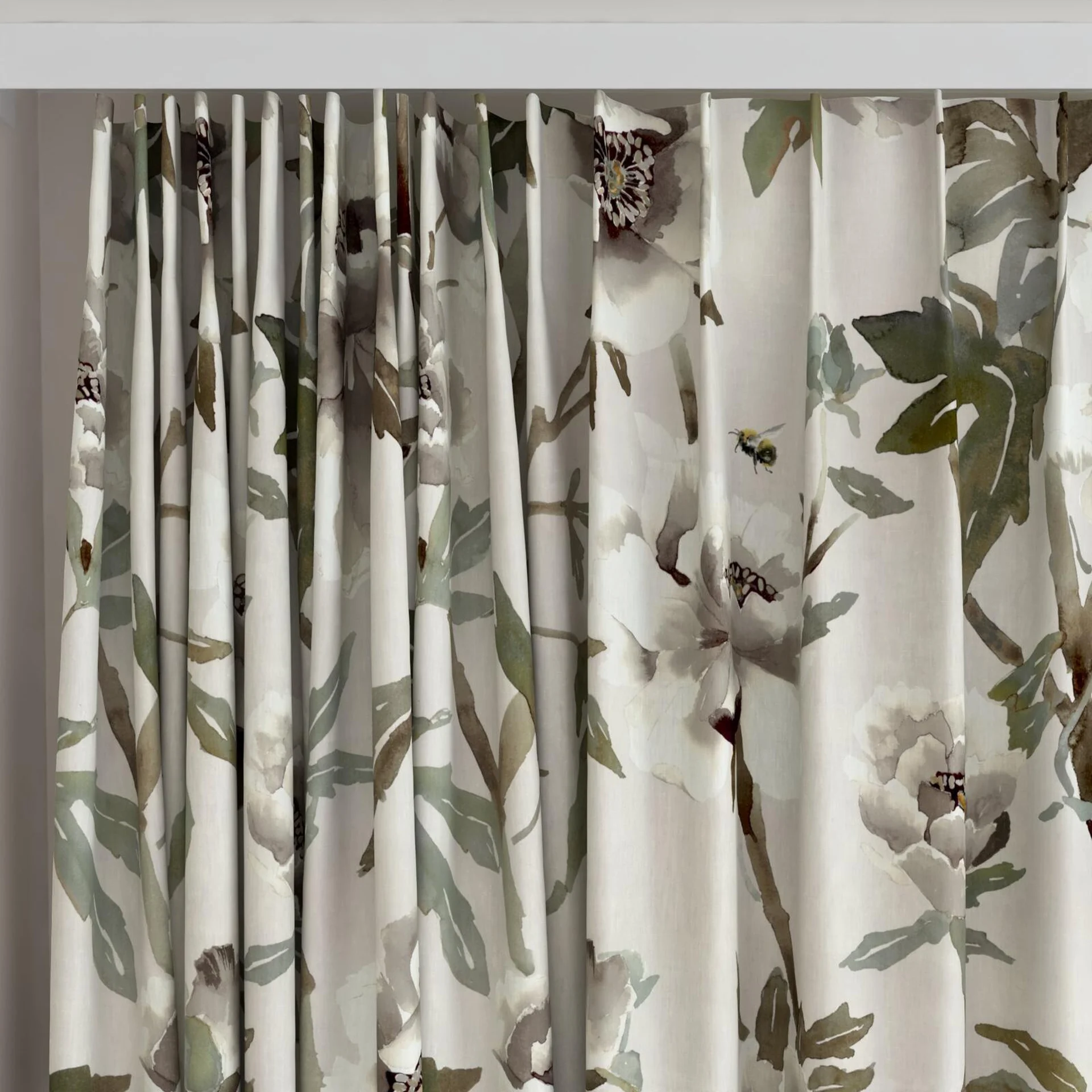 Top view of Peonia Parchment, on curtain rail
