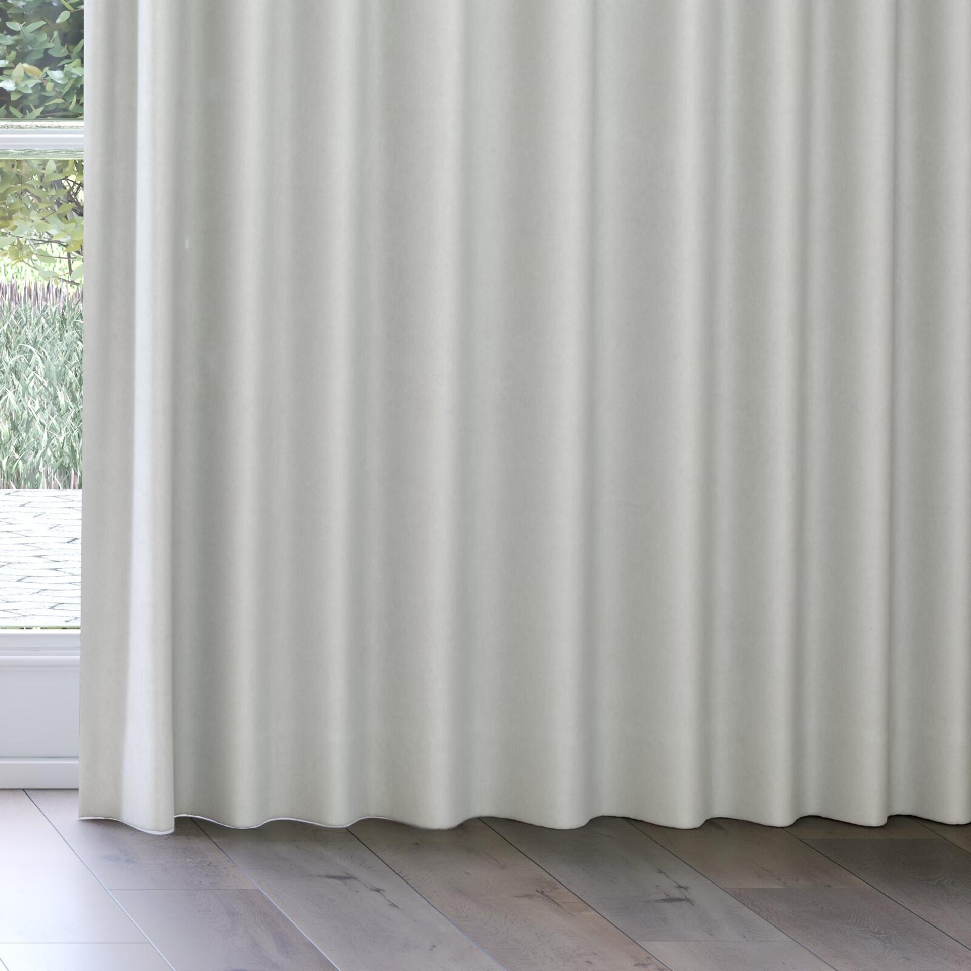 Bottom view of Peak Cloud, on curtain rail